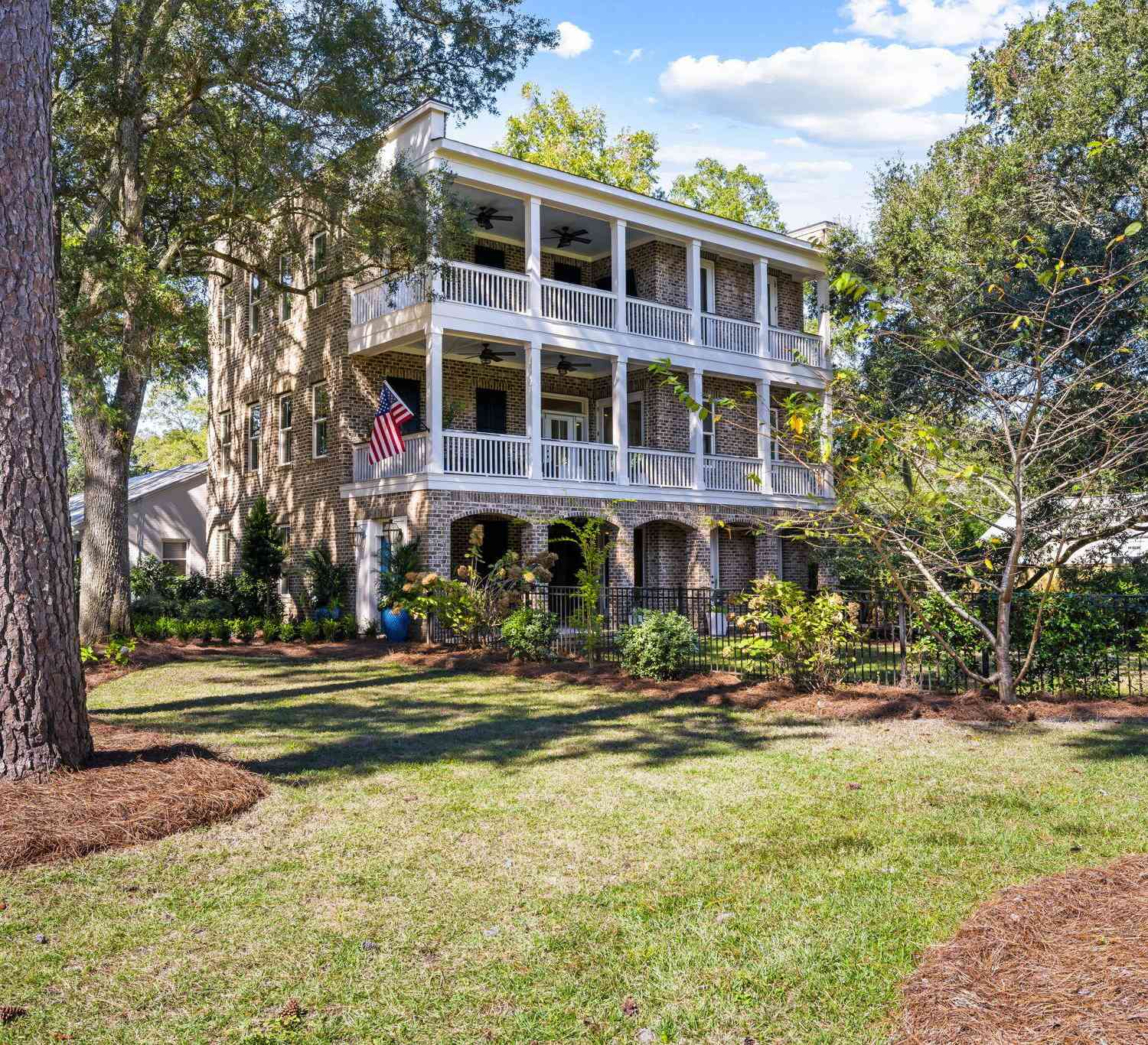 Homes For Rent - 2112 Parkway Drive<br/> Charleston, SC 29412