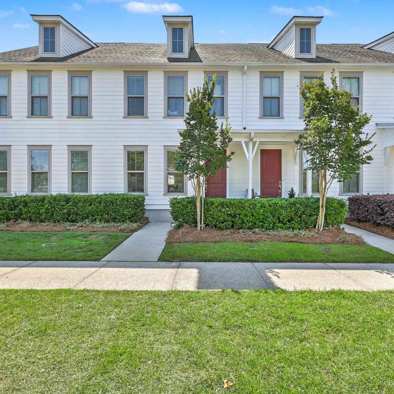 Townhouse For Sale - 177 Great Lawn Drive<br/> Summerville, SC 29486