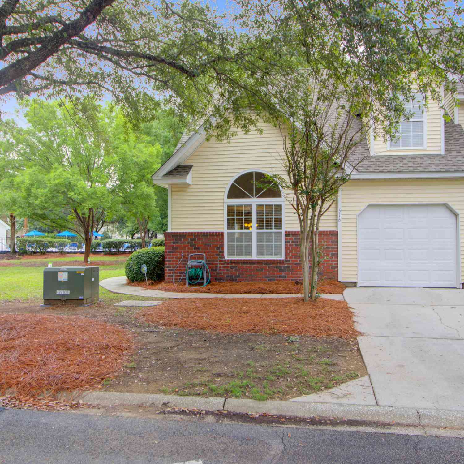 Townhouse For Sale - 516 Tayrn Drive<br/> Charleston, SC 29492