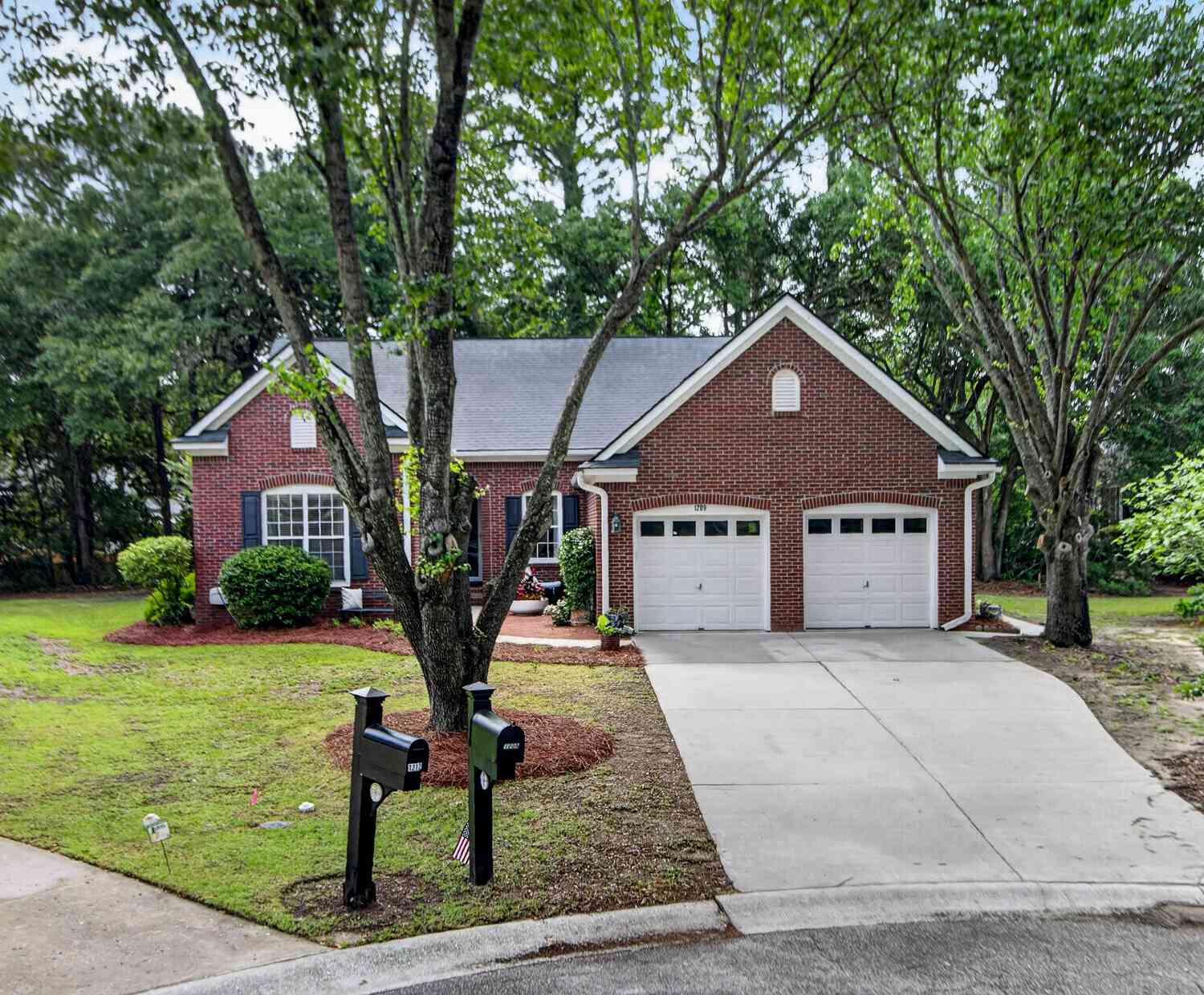 Homes For Sale - 1209 Tea Olive Trail<br/> Mount Pleasant, SC 29464