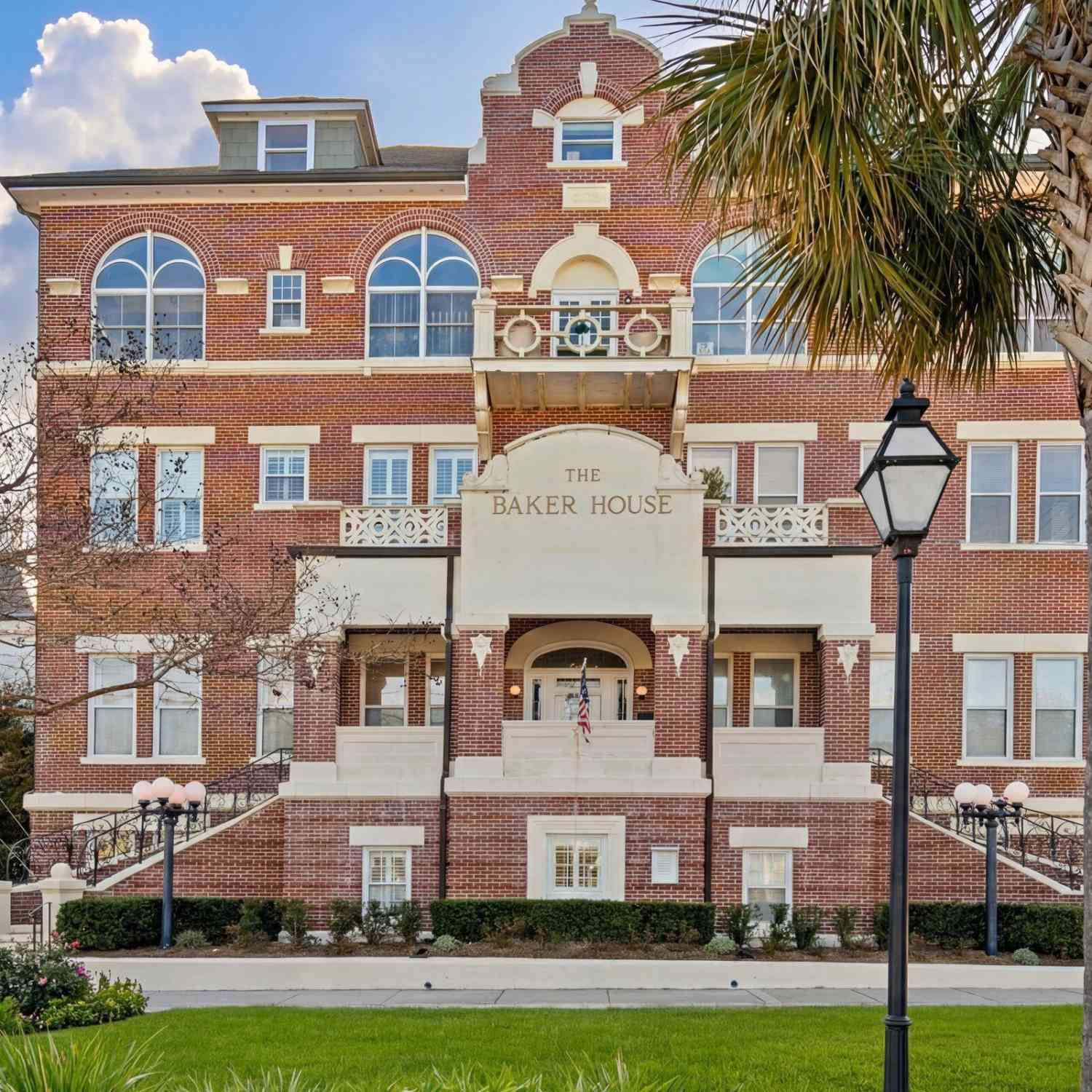 Homes For Sale - 55 Ashley Avenue #17<br/> Charleston, SC 29401
