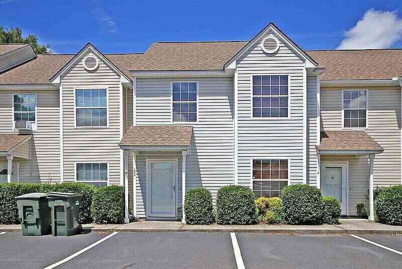 Townhouse For Sale - 1403 Dove Run Drive #B<br/> Charleston County, Charleston, SC 29412