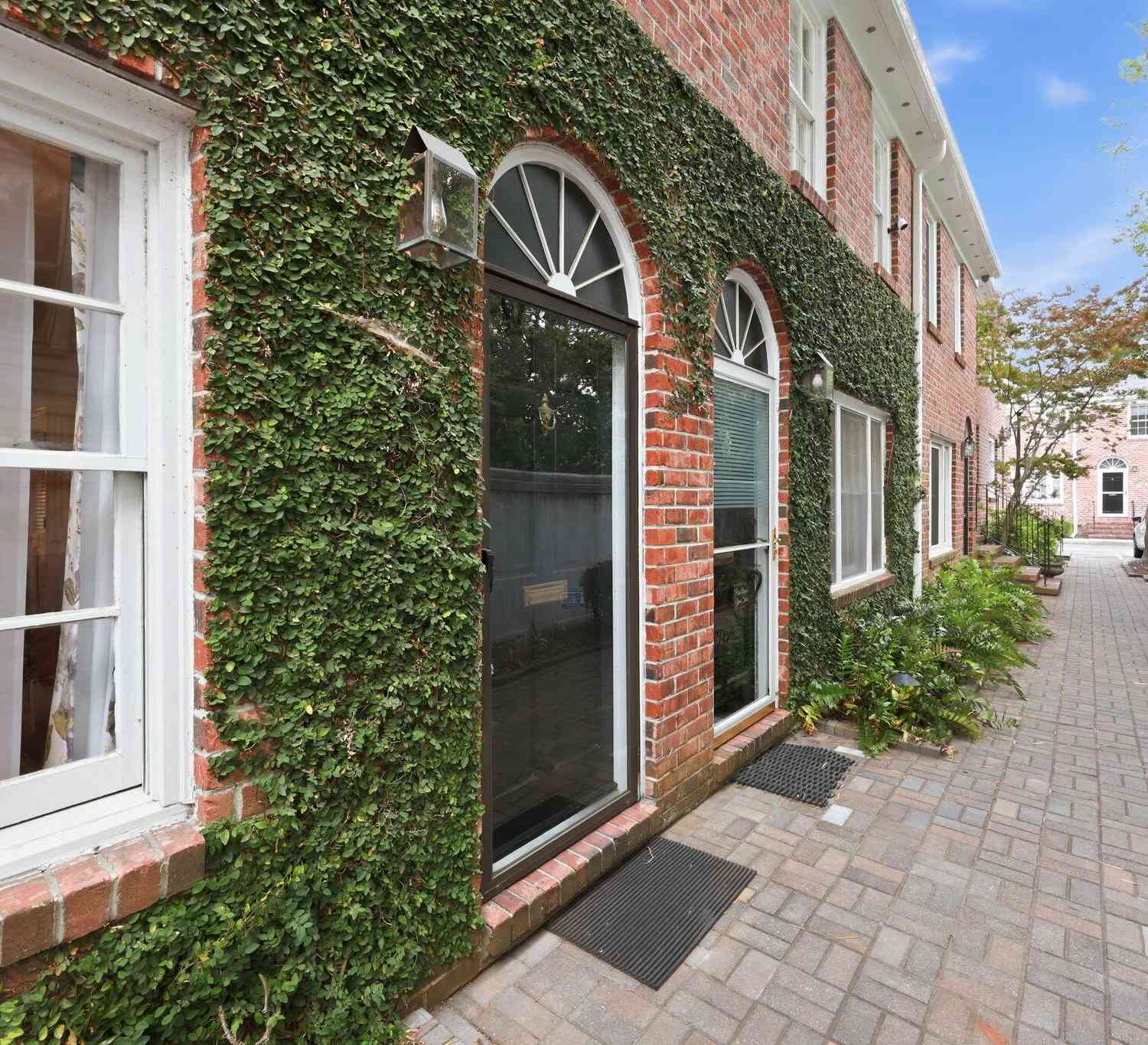 Homes For Rent - 12 George Street #A3<br/> Charleston, SC 29401