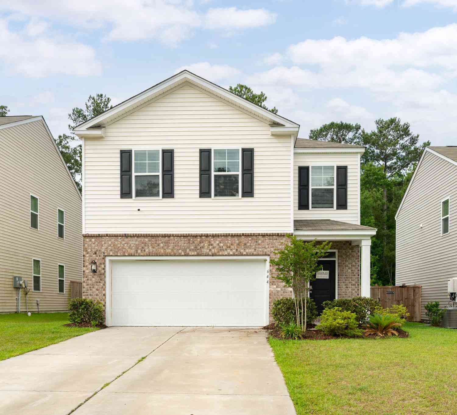 Homes For Sale - 644 Silver Spruce Street<br/> Summerville, SC 29486