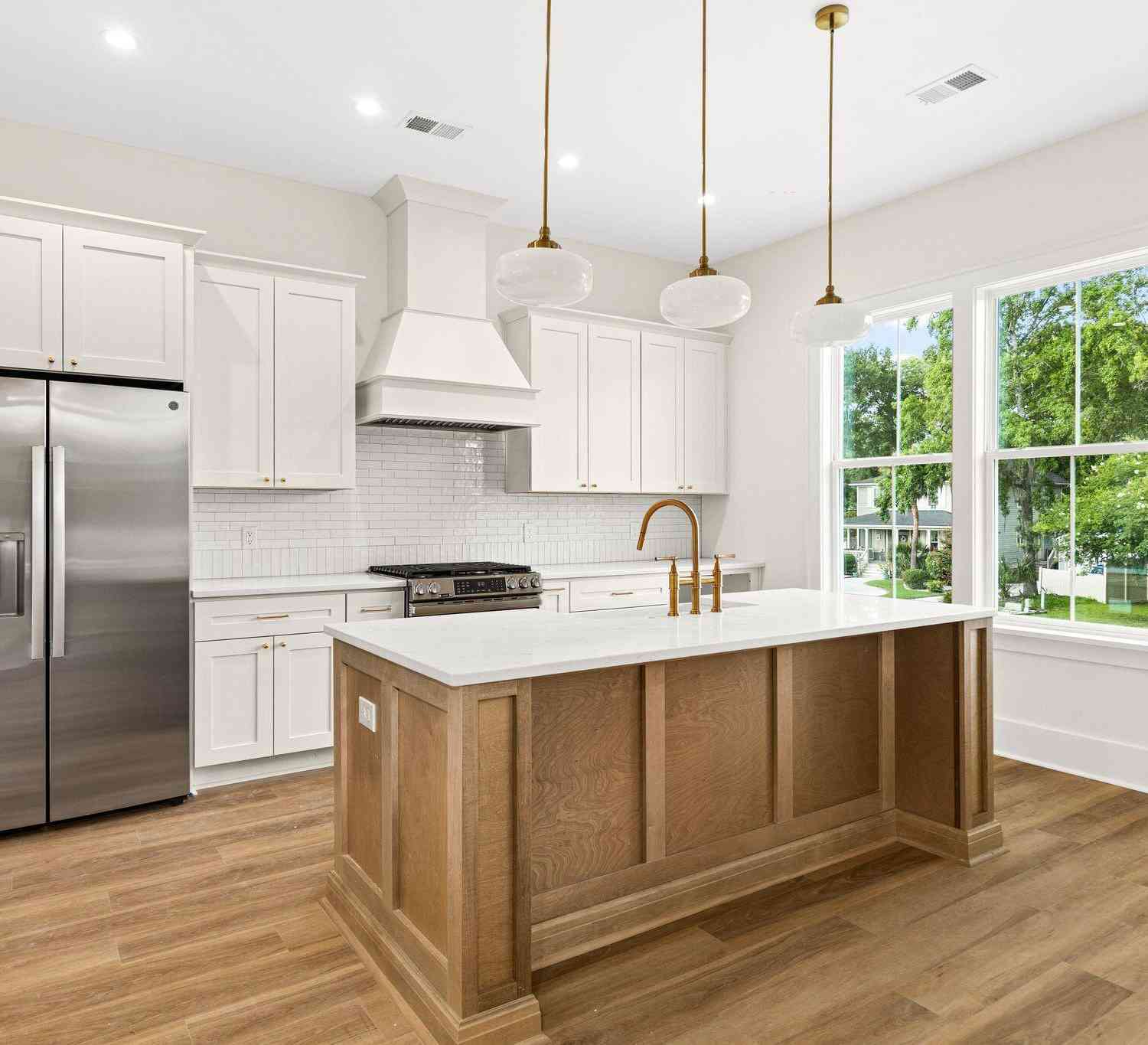 Townhouse For Sale - 1608 Lauda Drive<br/> Mount Pleasant, SC 29464