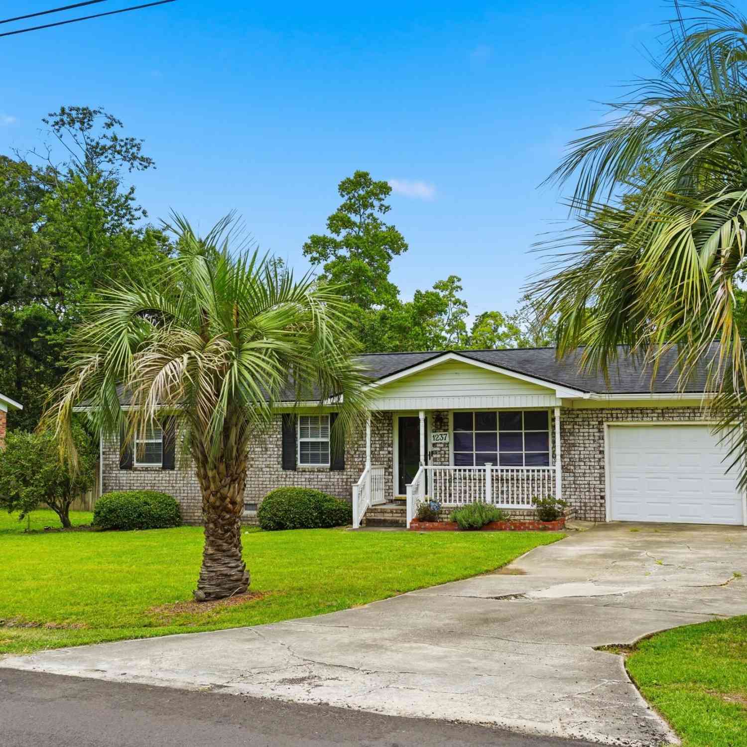 Homes For Sale - 1237 Redeemer Drive<br/> Hanahan, SC 29410