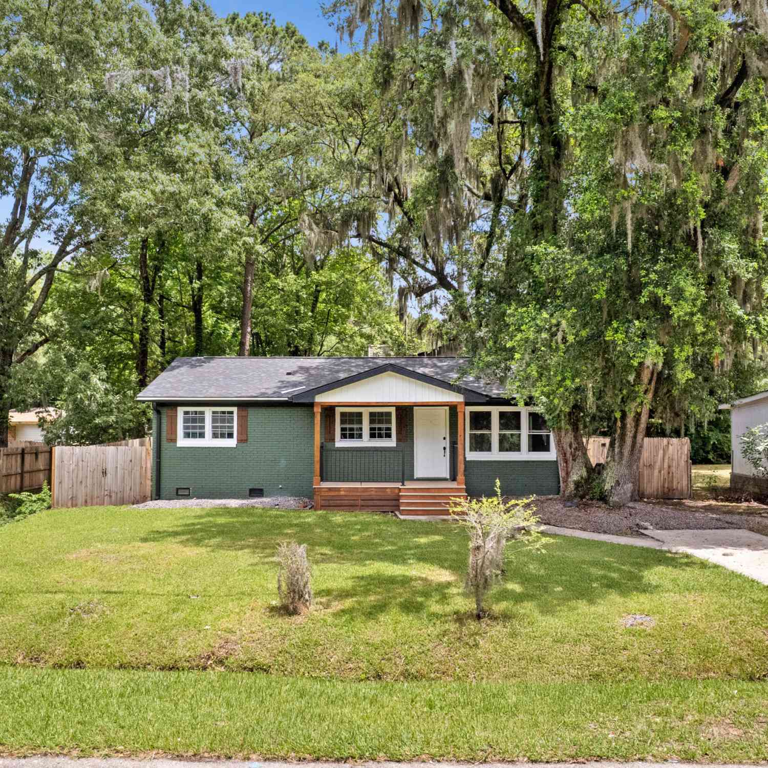 Homes For Sale - 1907 Hazelwood Drive<br/> Charleston County, Charleston, SC 29407