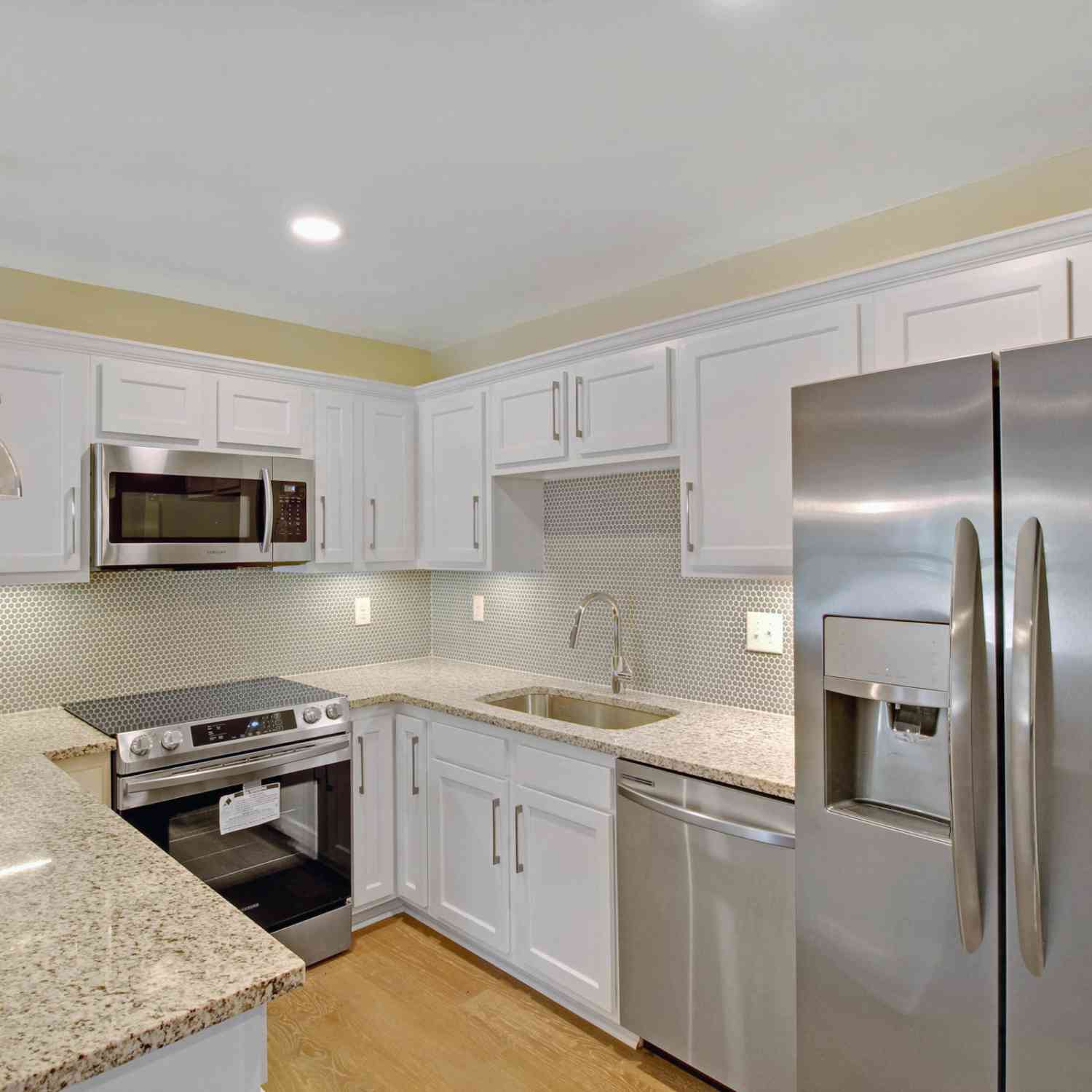 Townhouse For Sale - 5026 Village Alley<br/> Charleston County, North Charleston, SC 29405