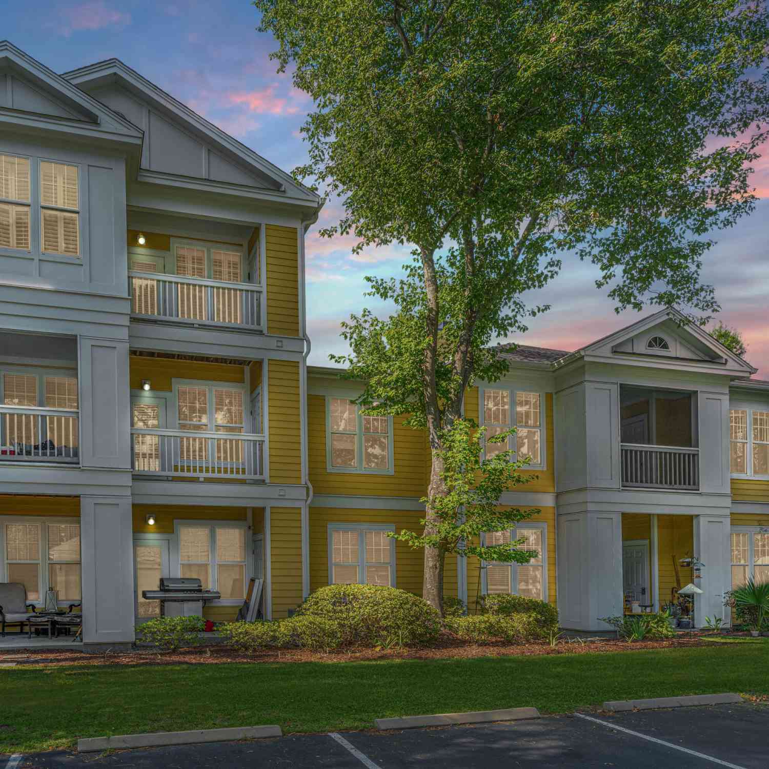 Condo For Sale - 2128 Chatelain Way<br/> Charleston County, Mount Pleasant, SC 29464