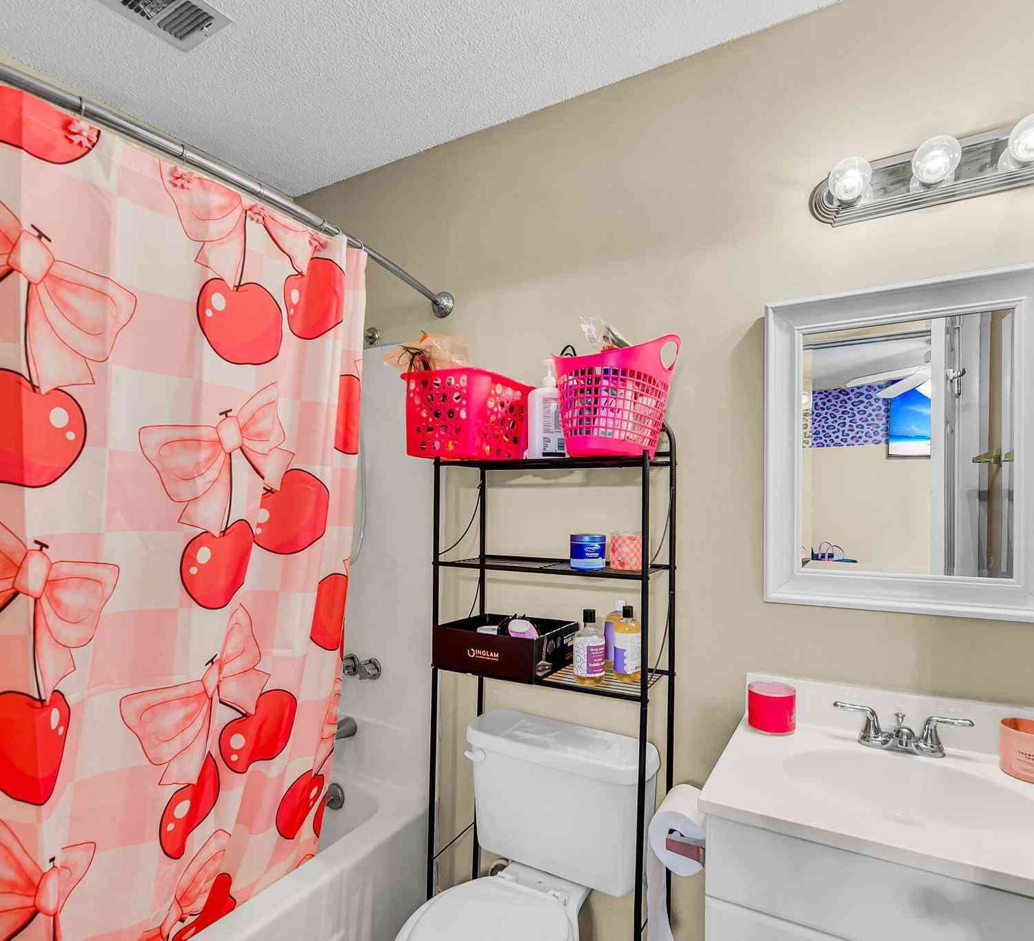 Townhouse For Sale - 118 Luden Drive #APT B<br/> Summerville, SC 29483