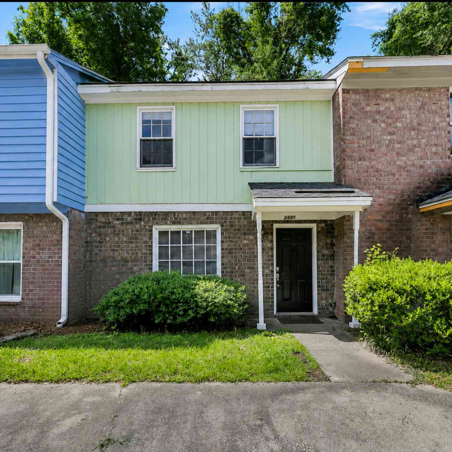 Townhouse For Sale - 2491 Realm Street<br/> Charleston County, North Charleston, SC 29406