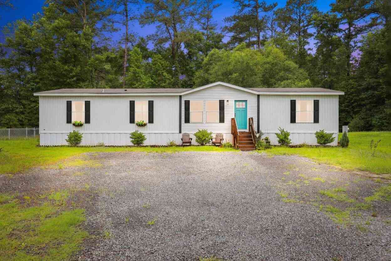 Homes For Sale - 128 Kozy Corner Road<br/> Moncks Corner, SC 29461
