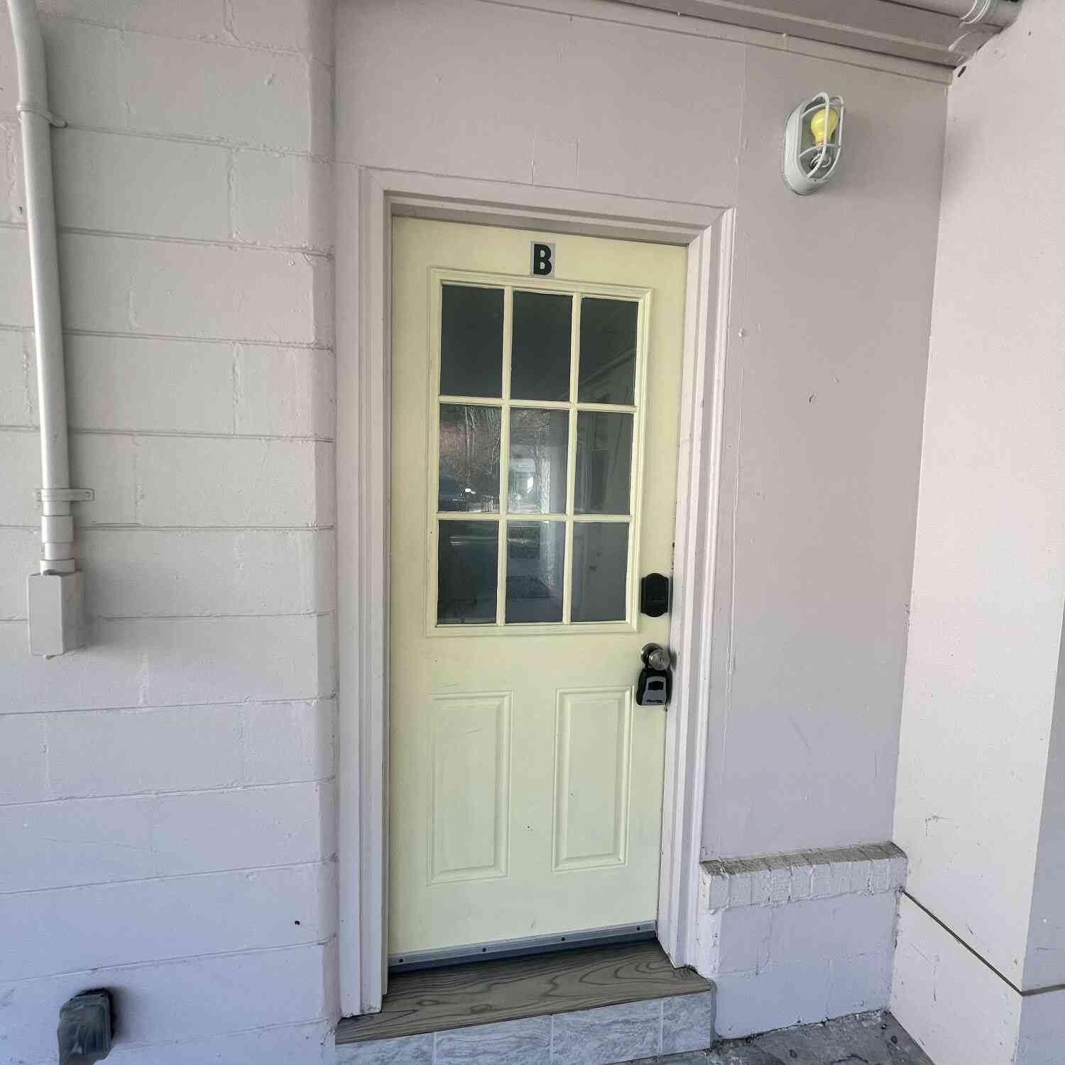 Homes For Rent - 332 Howle Avenue #UNIT B<br/> Charleston, SC 29412