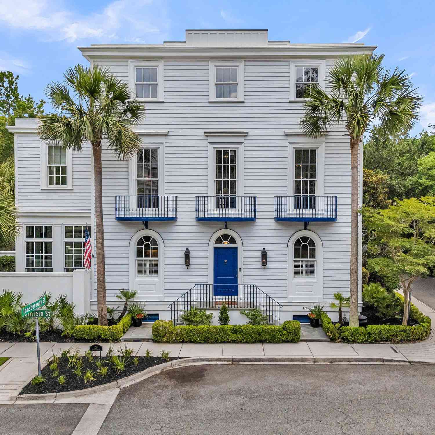 Homes For Sale - 126 Ionsborough Street<br/> Mount Pleasant, SC 29464