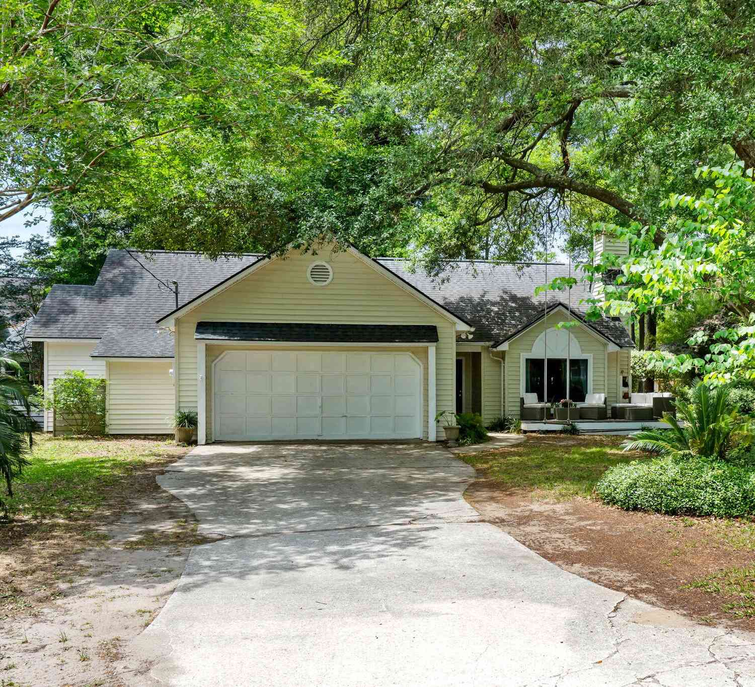 Homes For Sale - 738 Boyce Court<br/> Charleston, SC 29412