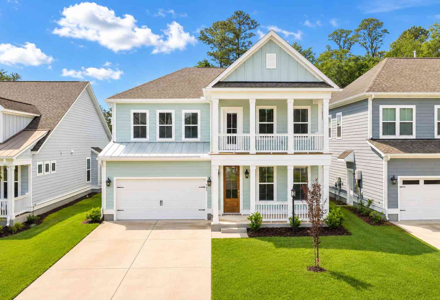 Homes For Sale - 705 Maynard Lane<br/> Summerville, SC 29486