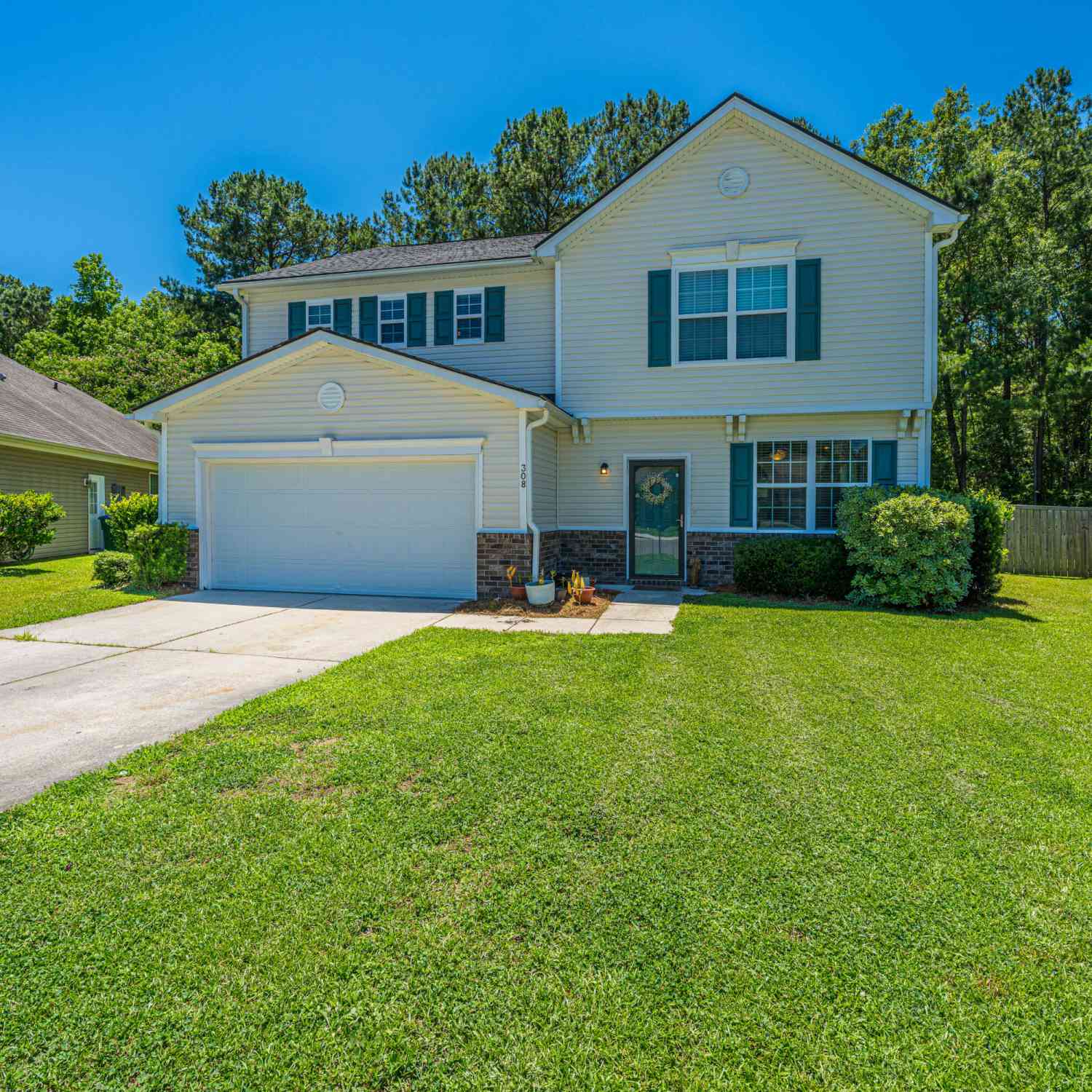 Homes For Sale - 308 Duck Pond Lane<br/> Summerville, SC 29483