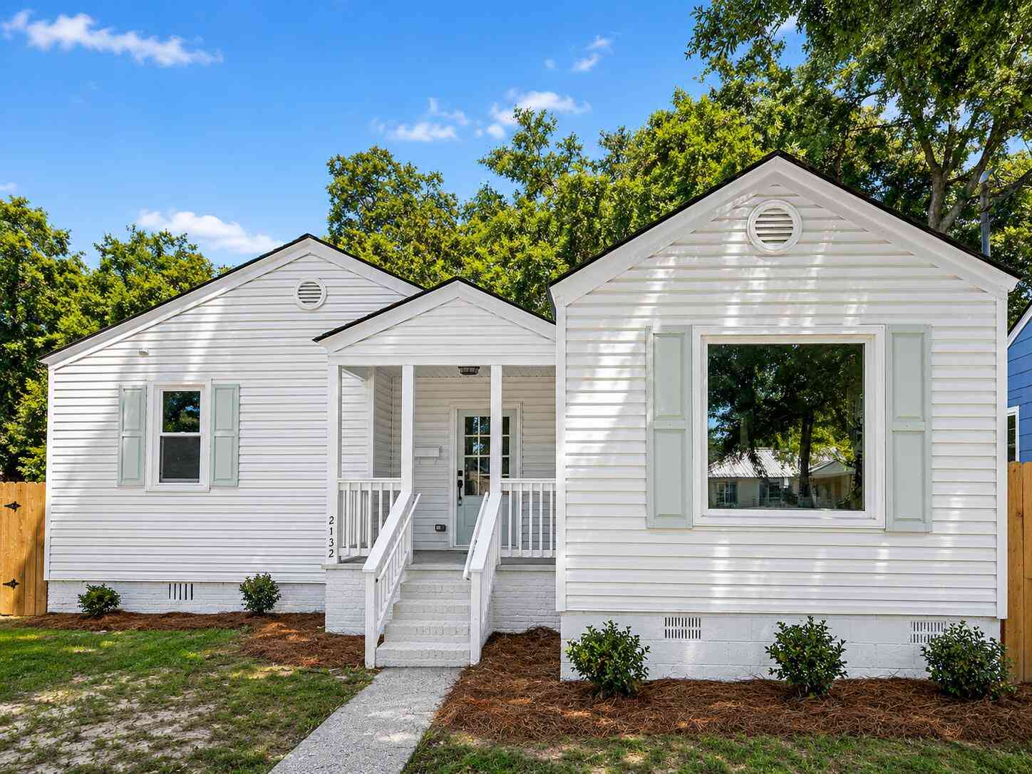 Homes For Sale - 2132 Commander Road<br/> Charleston County, North Charleston, SC 29405