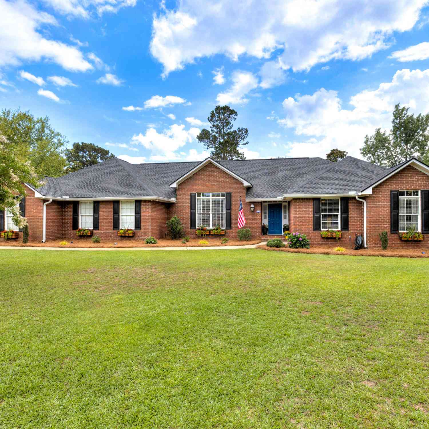 Homes For Sale - 1607 Heritage Drive<br/> Manning, SC 29102