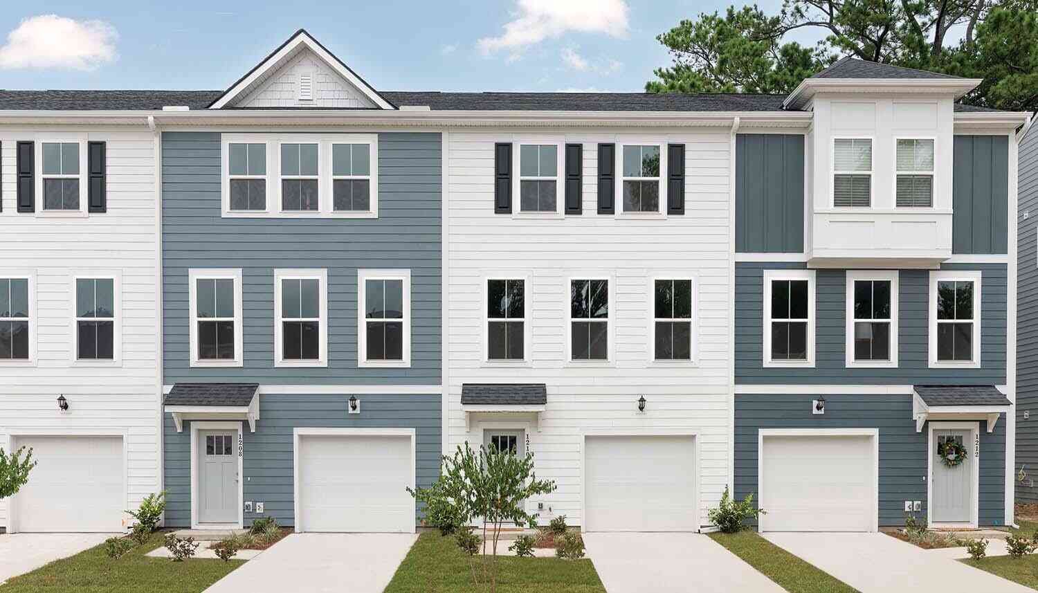 Townhouse For Sale - 4179 Saint Johns Avenue<br/> Charleston County, North Charleston, SC 29405