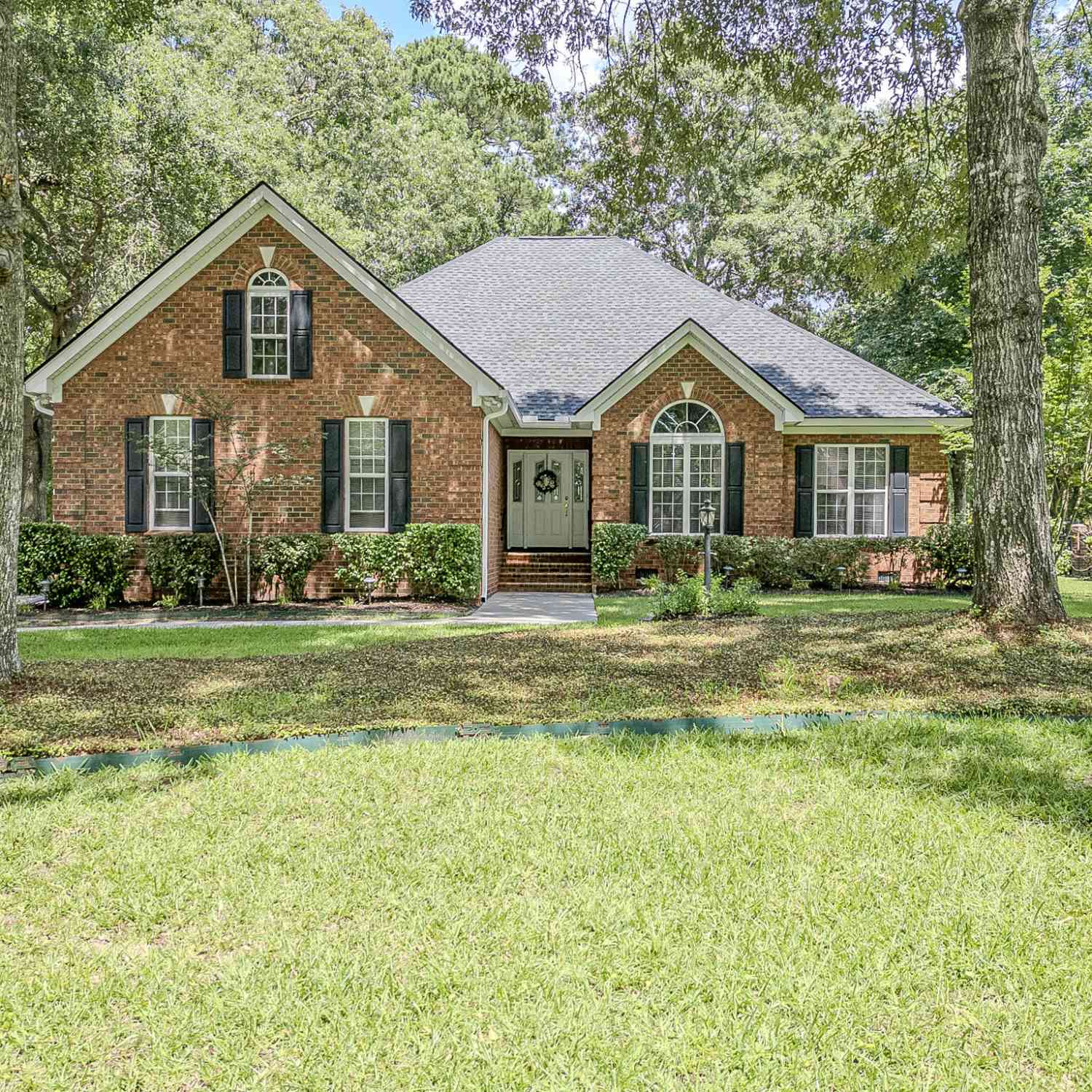 Homes For Sale - 8614 W Fairway Woods Drive<br/> North Charleston, SC 29420