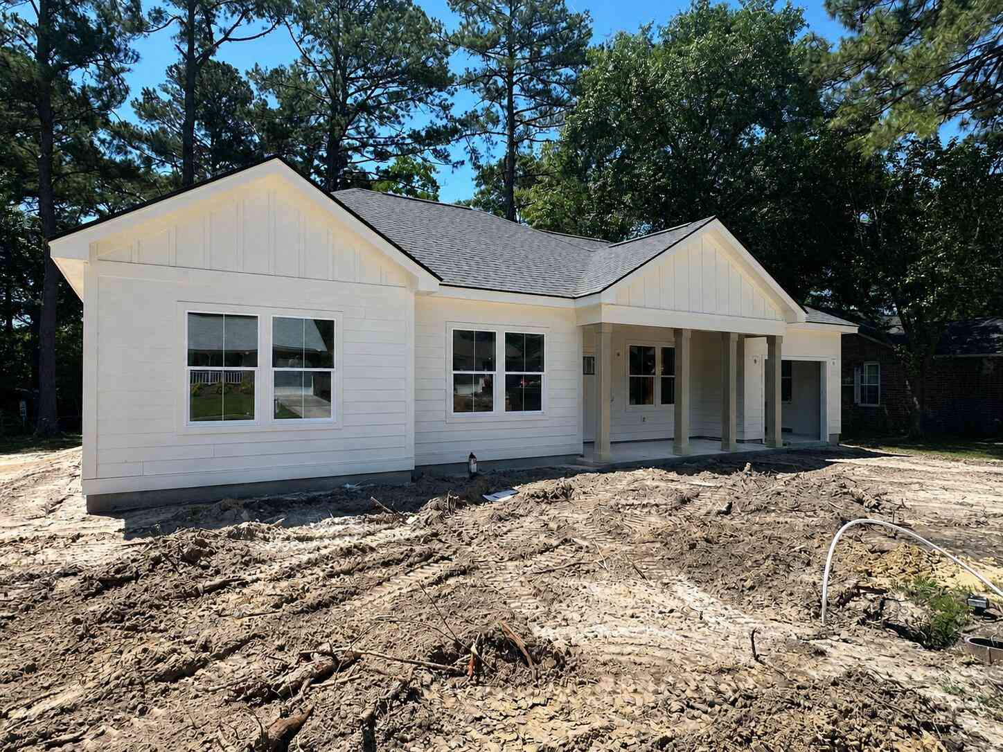 Homes For Sale - 122 Bramwell Drive<br/> Summerville, SC 29485