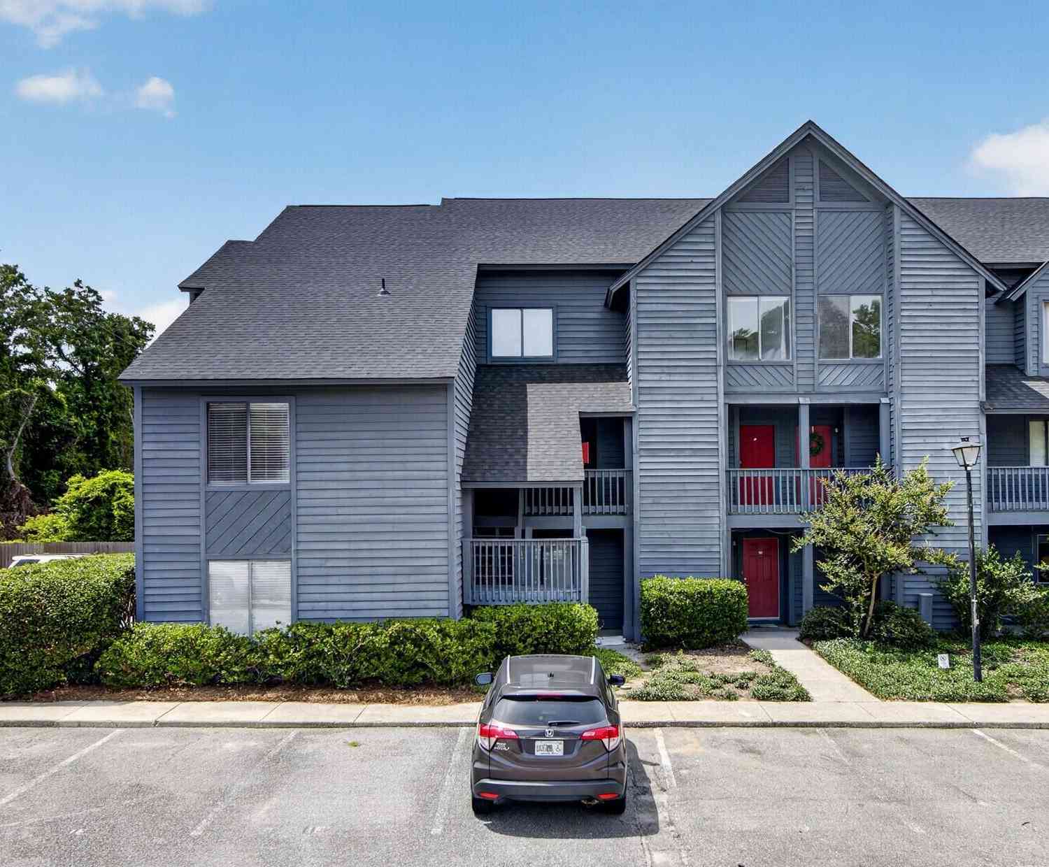Condo For Sale - 1530 Fort Johnson Road #APT 1E<br/> Charleston, SC 29412