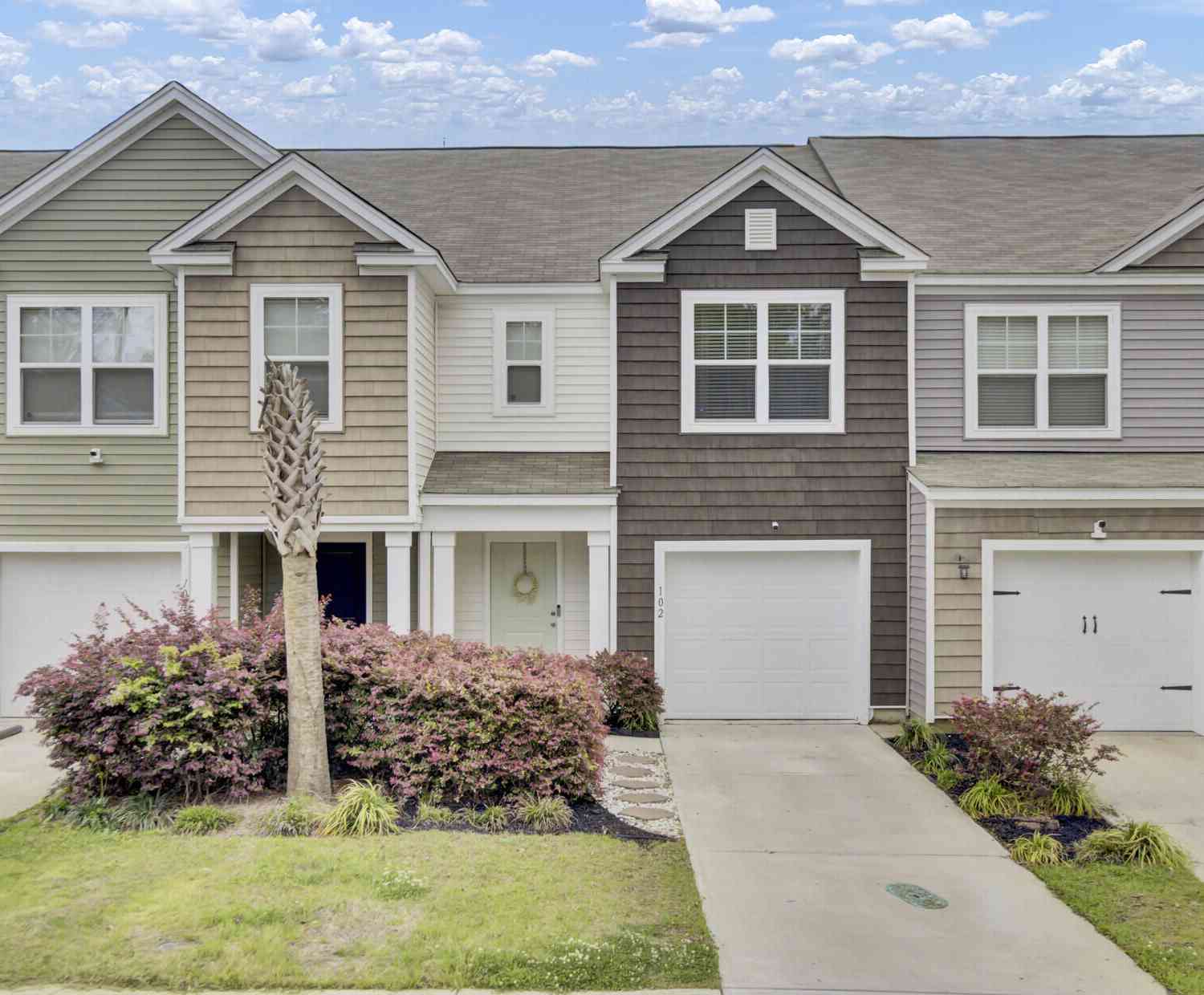Townhouse For Sale - 102 Rosefield Court<br/> Summerville, SC 29485