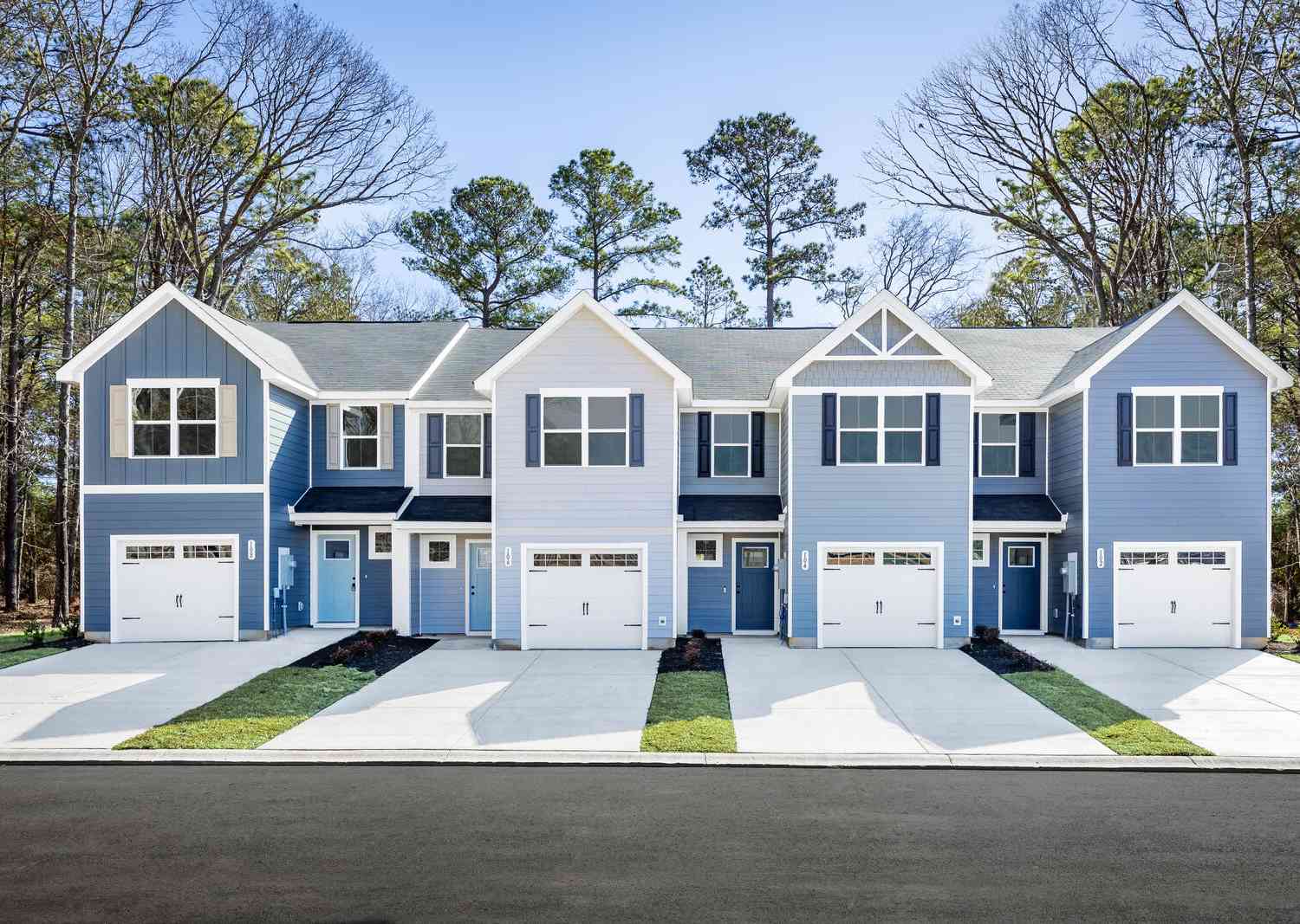 Townhouse For Sale - 203 Picard Lp<br/> Santee, SC 29142