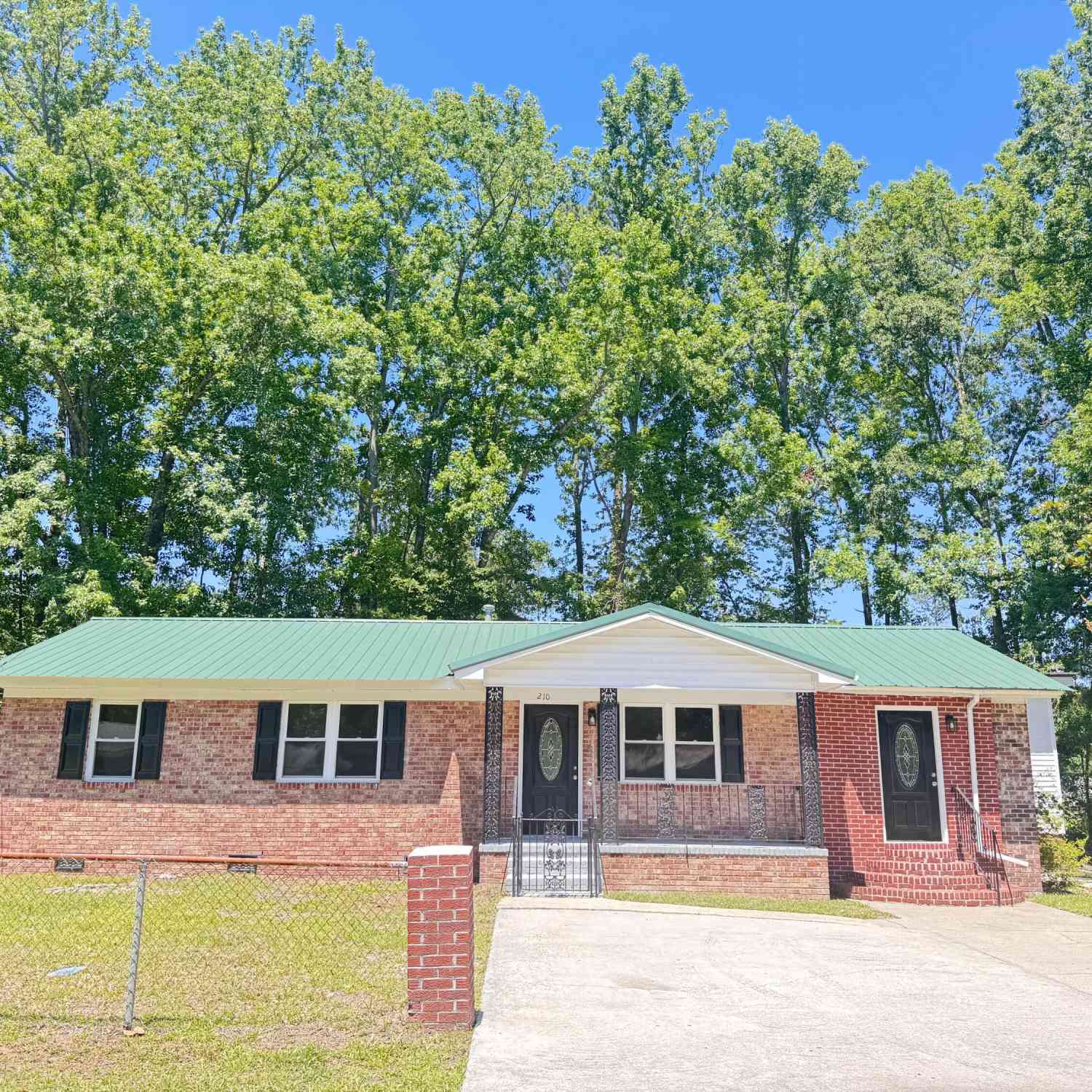 Homes For Sale - 210 Grayson Street<br/> Walterboro, SC 29488