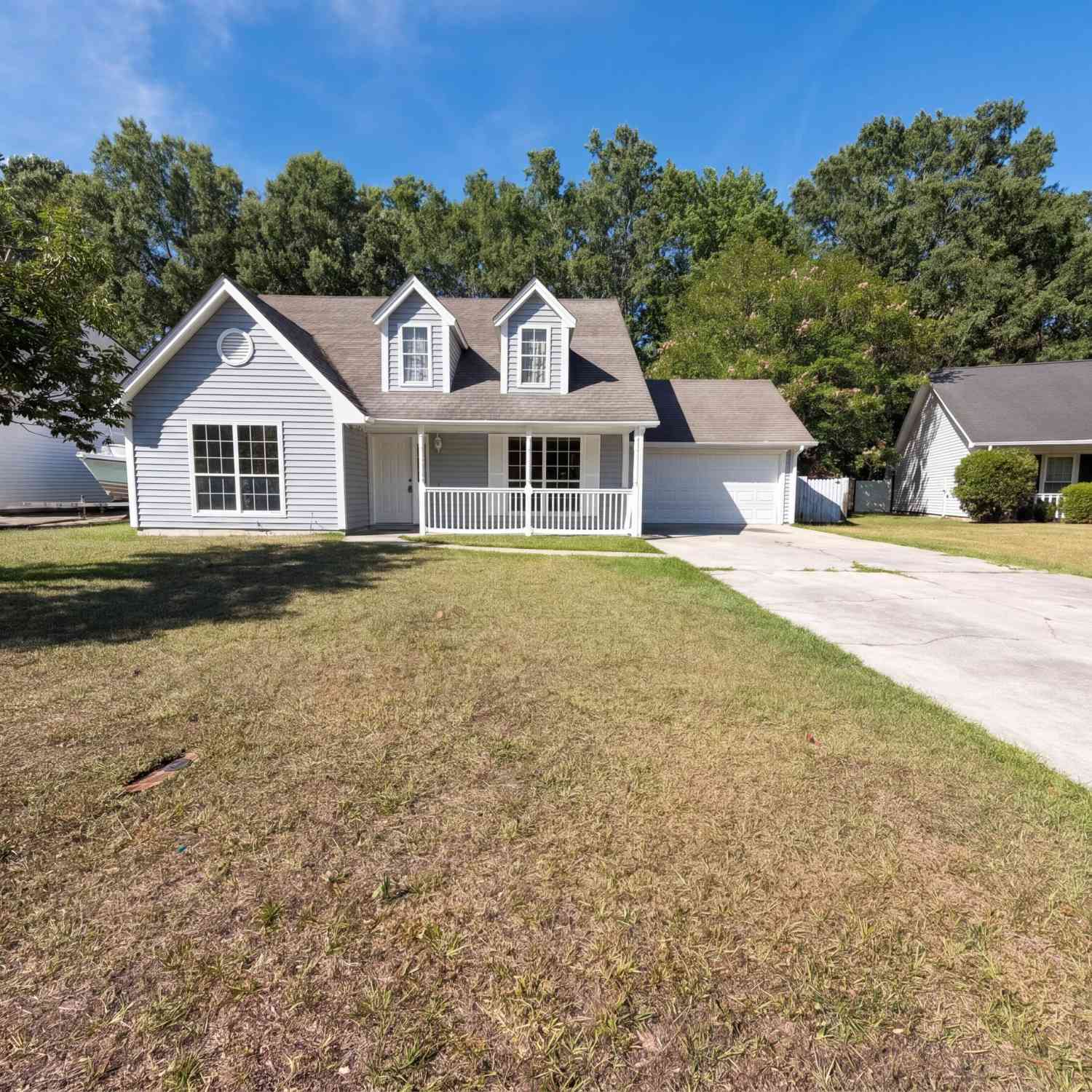 Homes For Sale - 2028 Larson Lane<br/> Berkeley County, Goose Creek, SC 29445
