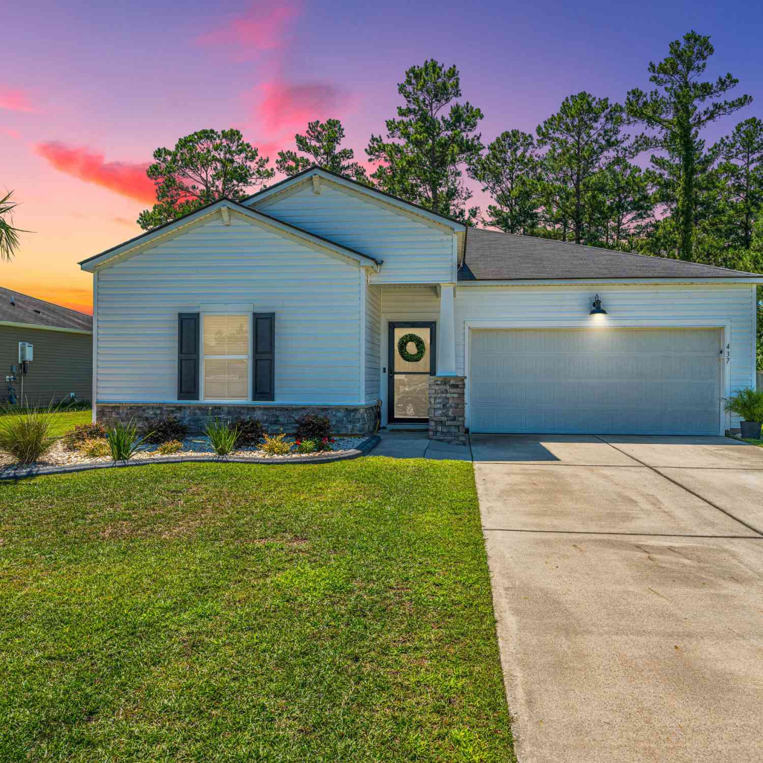Homes For Sale - 437 Spanish Wells Road<br/> Summerville, SC 29486