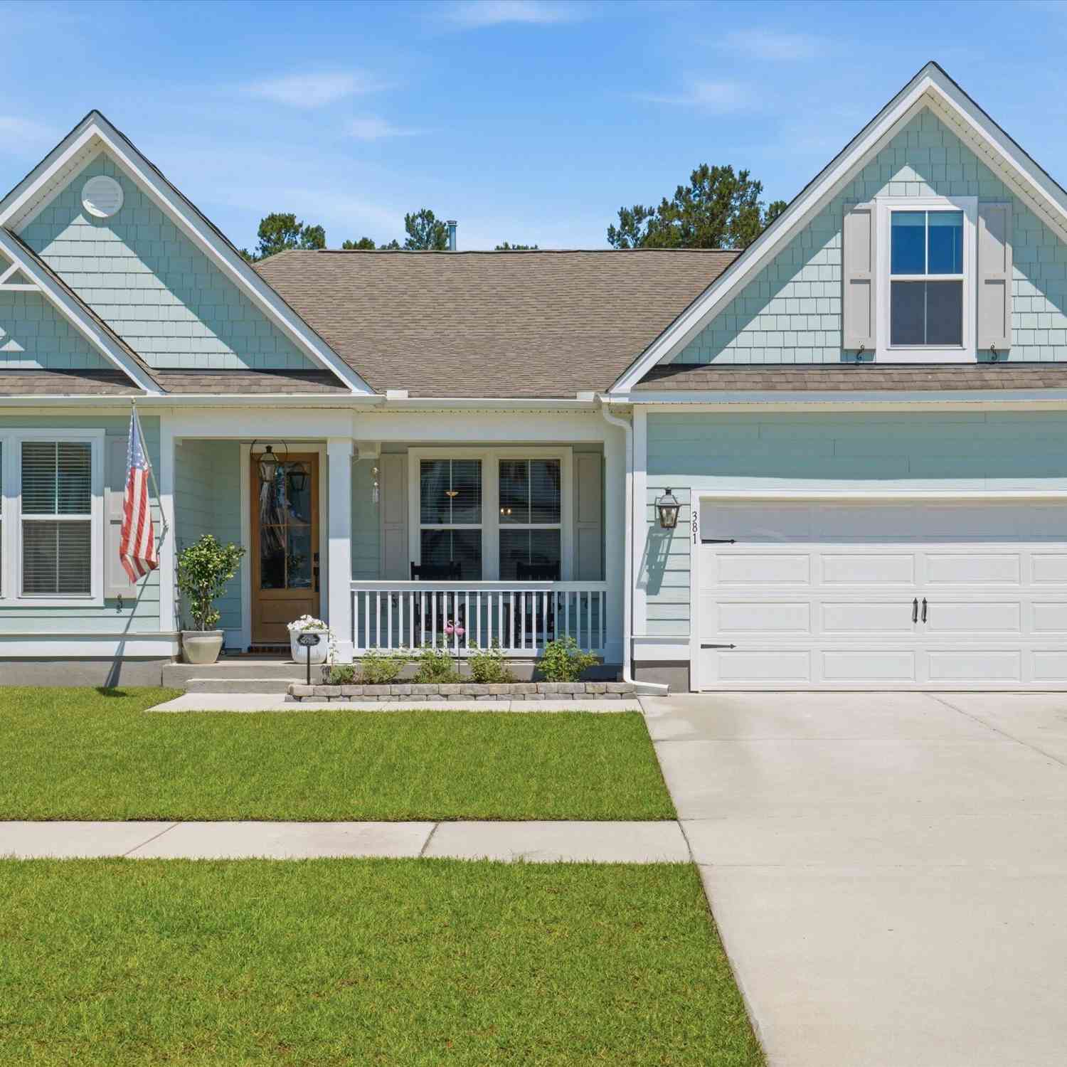 Homes For Sale - 381 Wappoo Trace Lane<br/> Summerville, SC 29486