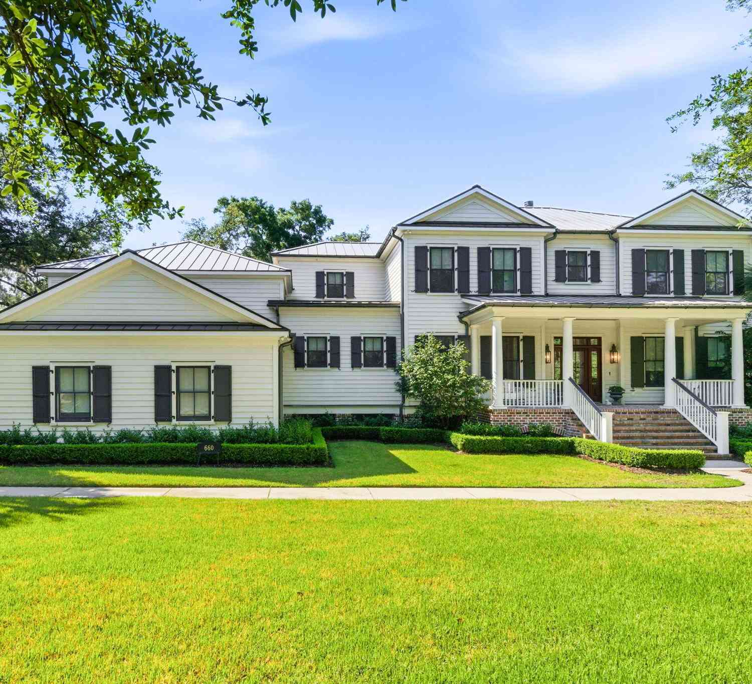 Homes For Sale - 660 Ellis Oak Avenue<br/> Charleston, SC 29412