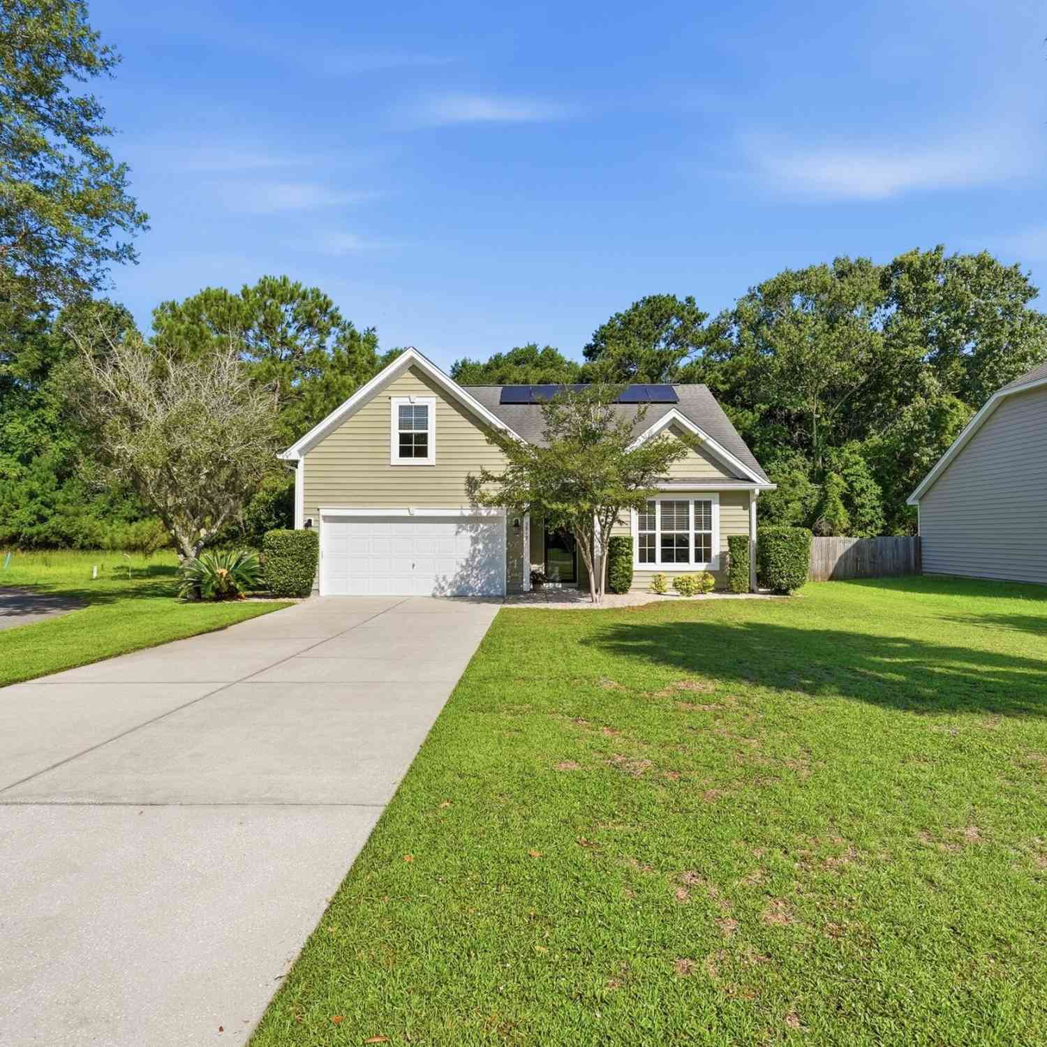 Homes For Sale - 2812 Sunchaser Lane<br/> Mount Pleasant, SC 29466