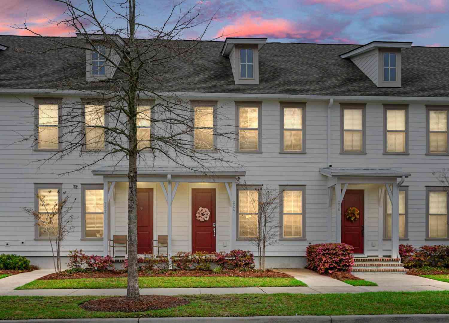 Townhouse For Sale - 224 Oak Park Street<br/> Summerville, SC 29486