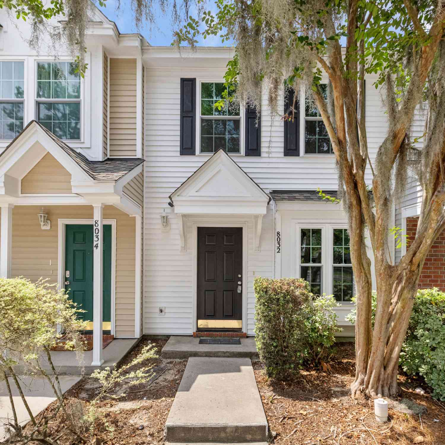 Townhouse For Sale - 8032 Shadow Oak Drive<br/> North Charleston, SC 29406