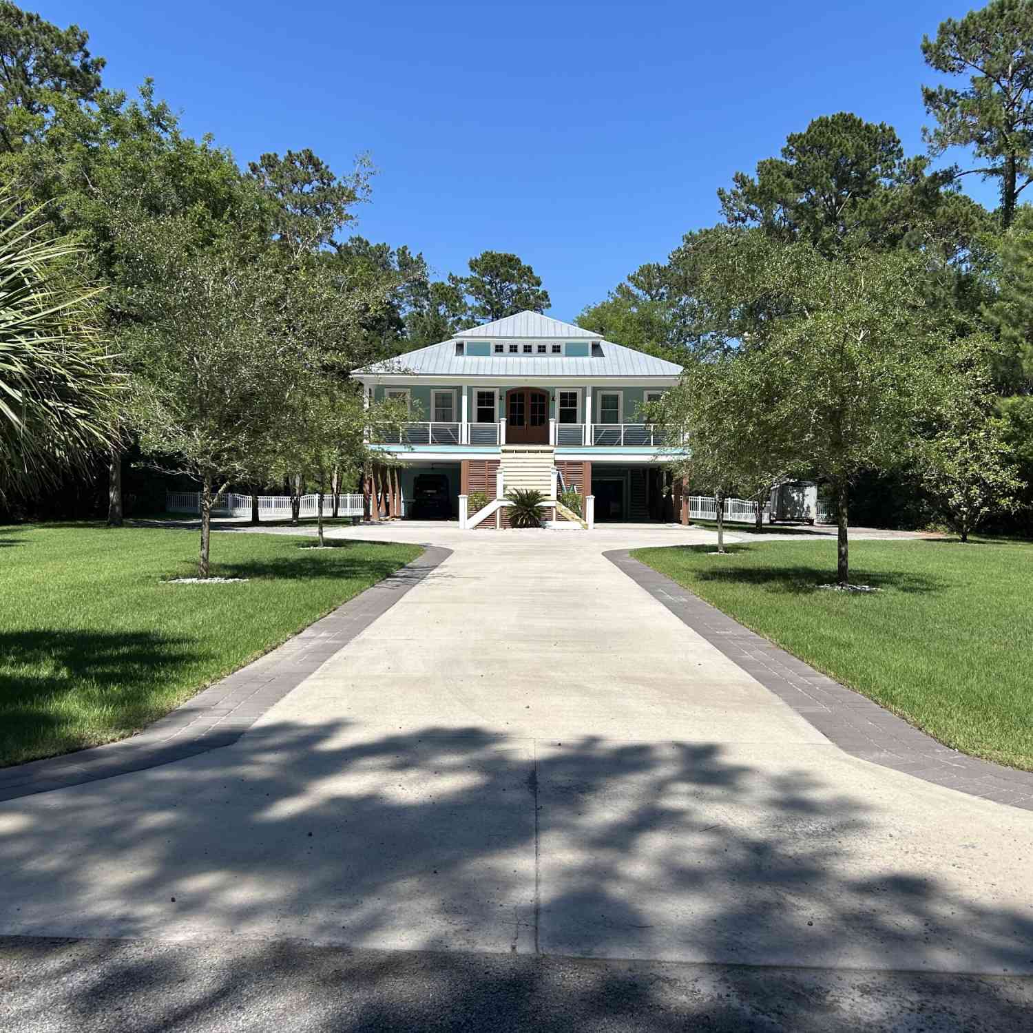 Homes For Sale - 1430 Marsh Bluff Court<br/> Edisto Island, SC 29438