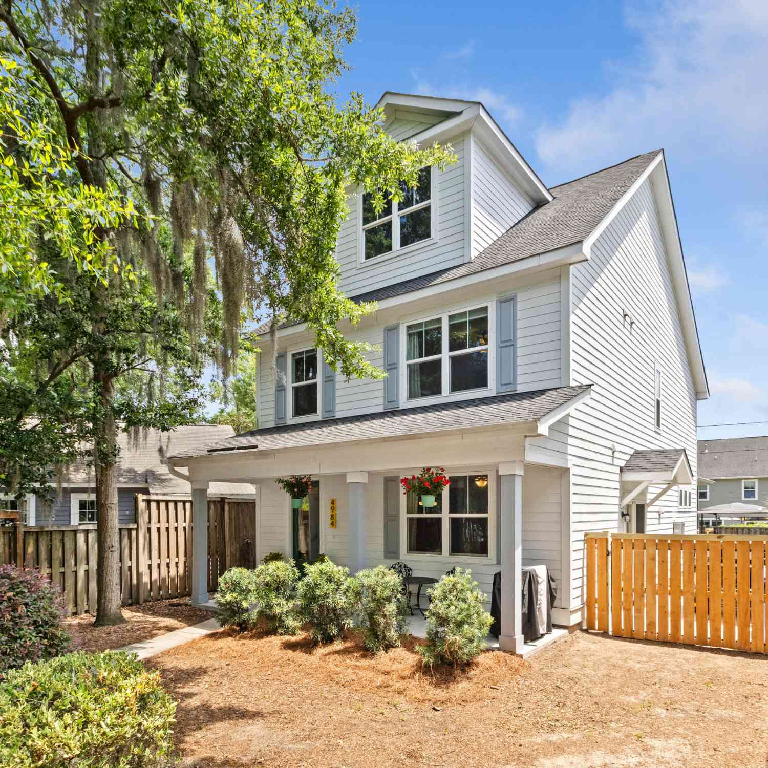 Homes For Sale - 4984 Jenkins Avenue<br/> North Charleston, SC 29405