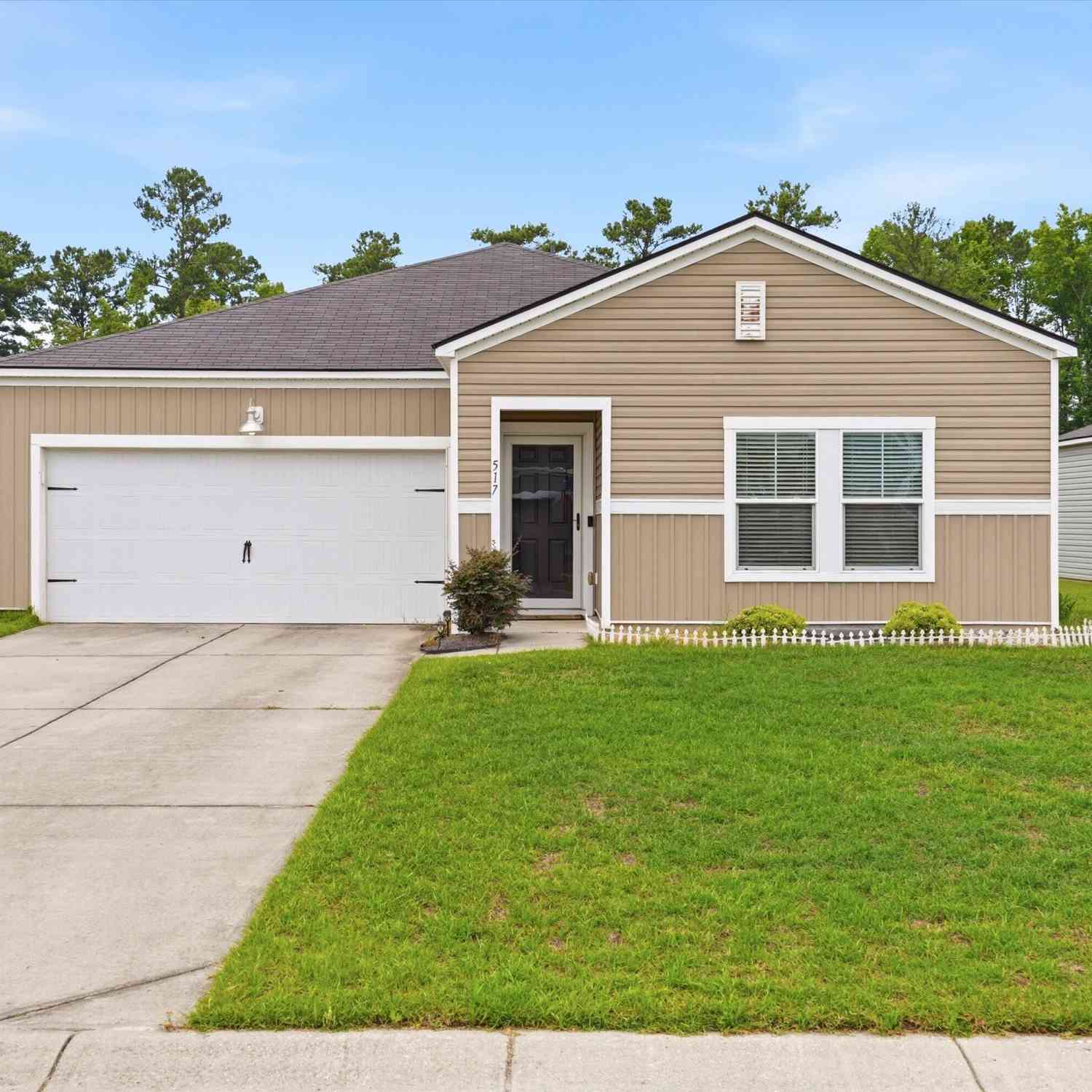 Homes For Sale - 517 Spanish Wells Road<br/> Summerville, SC 29486