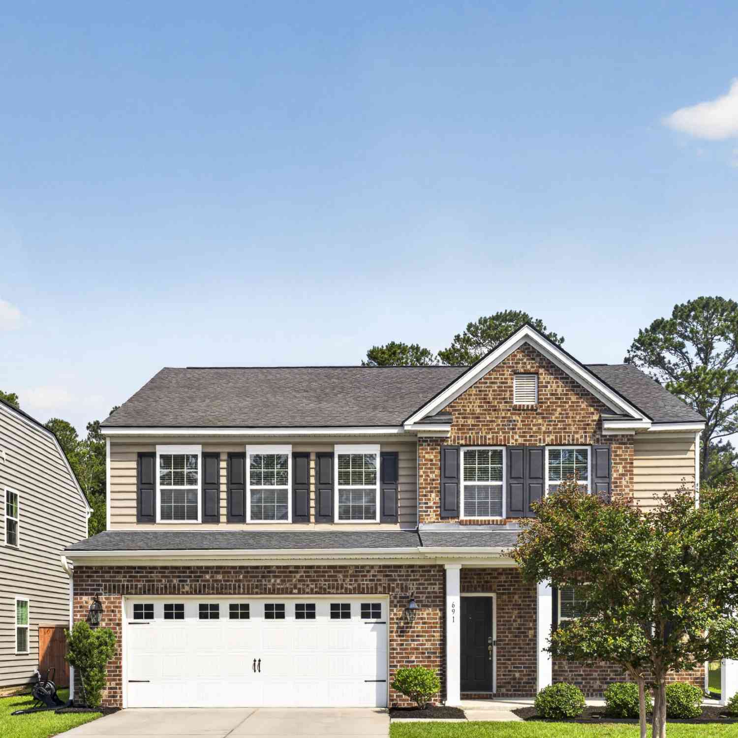 Homes For Sale - 691 Redbud Lane<br/> Summerville, SC 29483