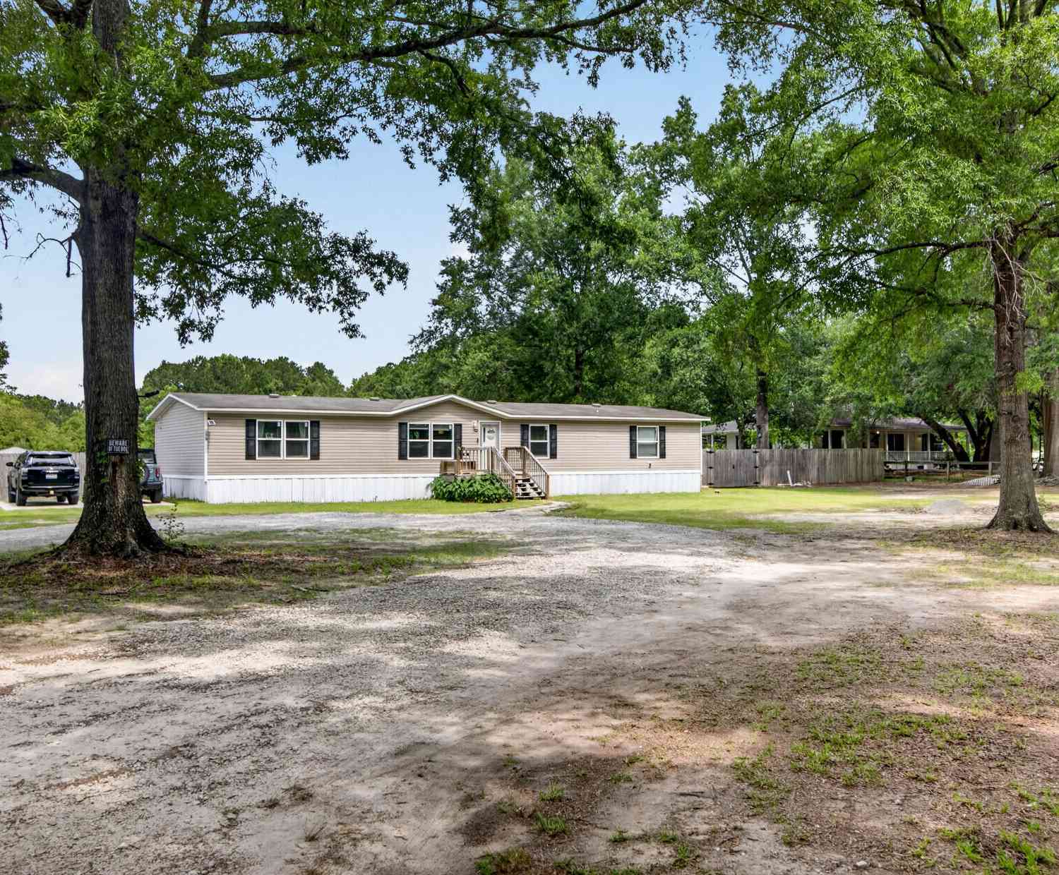 Homes For Sale - 845 E Butternut Road<br/> Summerville, SC 29483