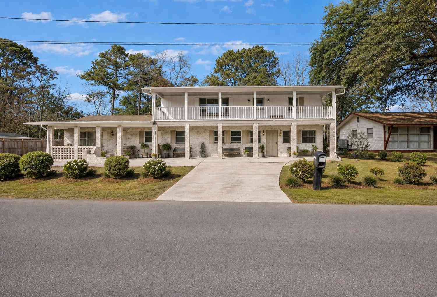 Homes For Sale - 1520 Acacia Street<br/> Charleston, SC 29407