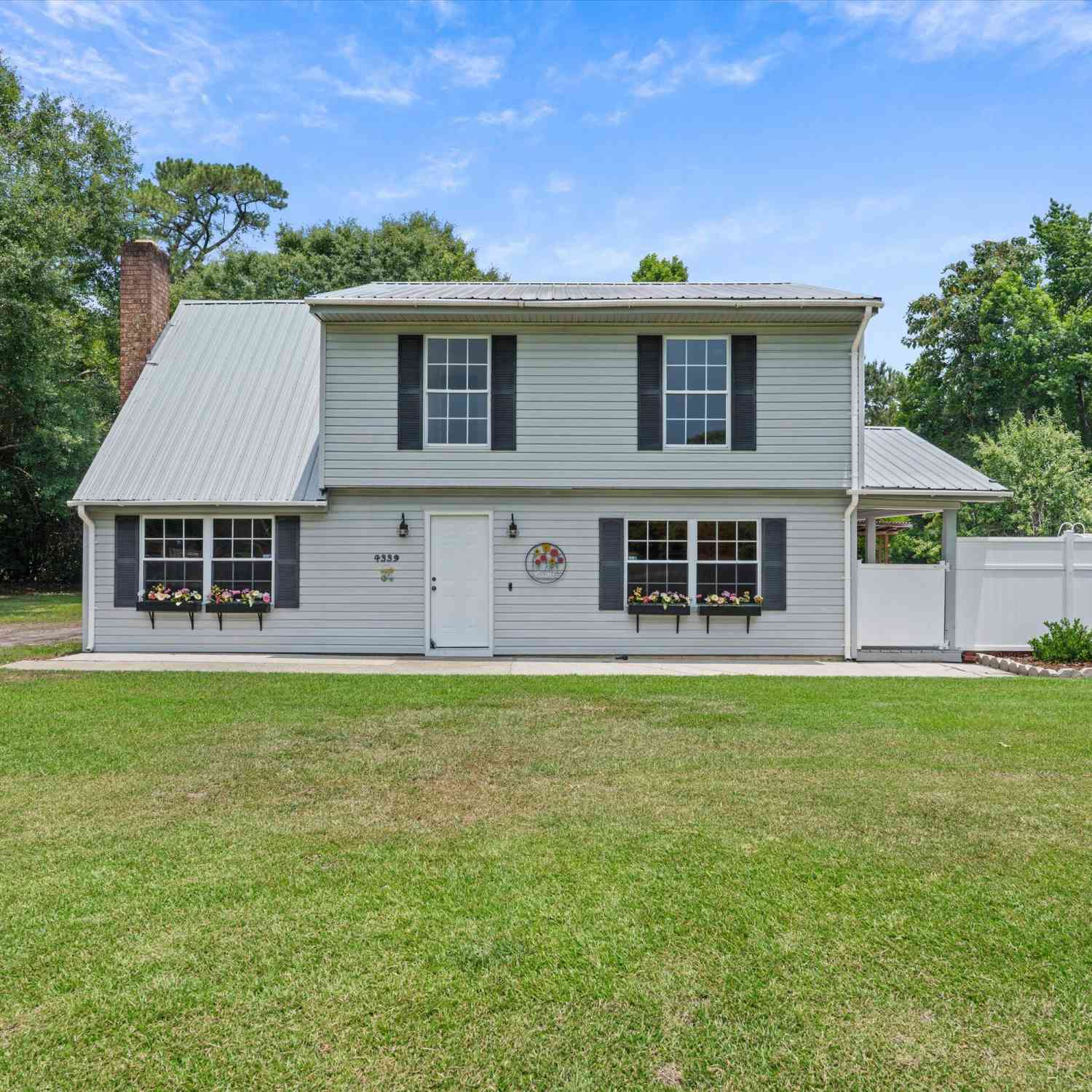 Homes For Sale - 4339 Pinewood Circle<br/> Beaufort, SC 29906