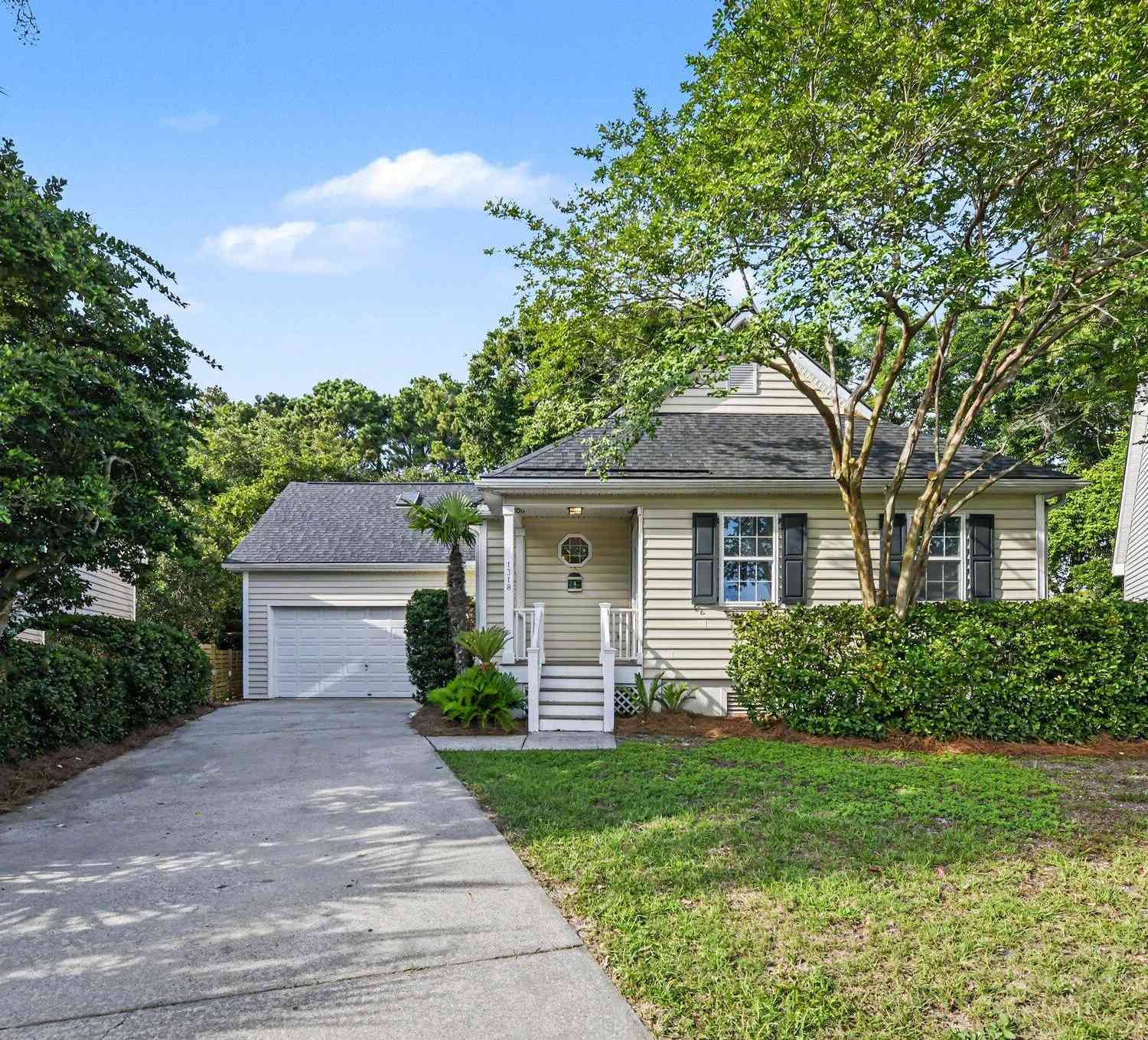 Homes For Sale - 1318 Ellison Run<br/> Charleston, SC 29412