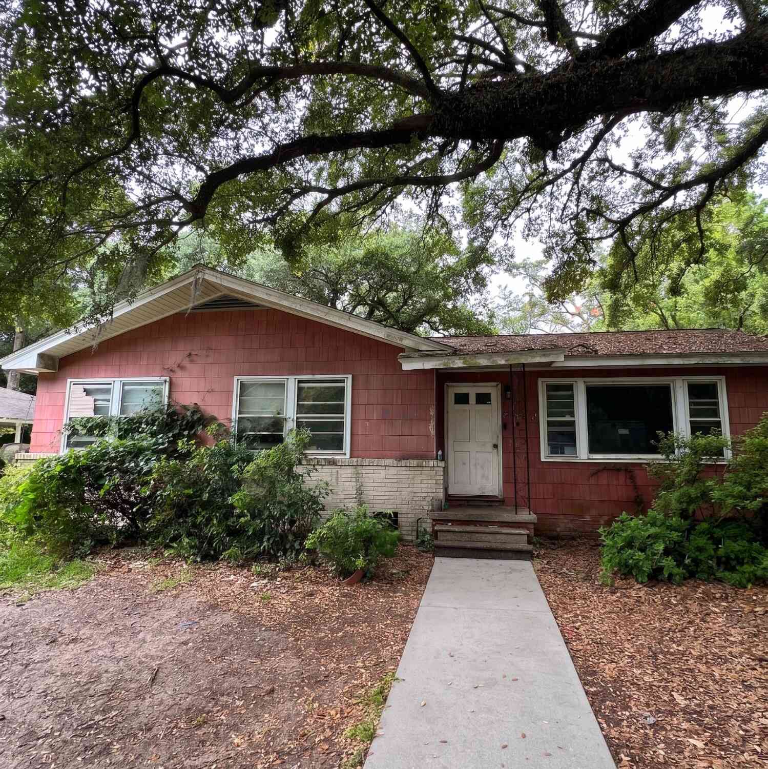 Homes For Sale - 5063 Pittman Street<br/> North Charleston, SC 29405
