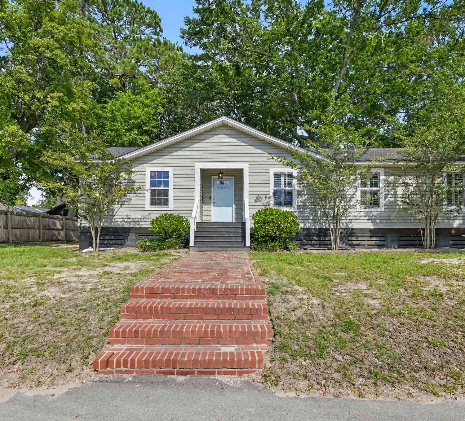 Homes For Sale - 1006 Fiall Street<br/> Charleston, SC 29407