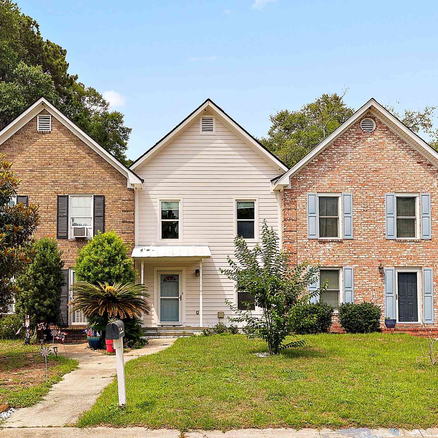 Homes For Rent - 1082 S Shadow Drive<br/> Mount Pleasant, SC 29464
