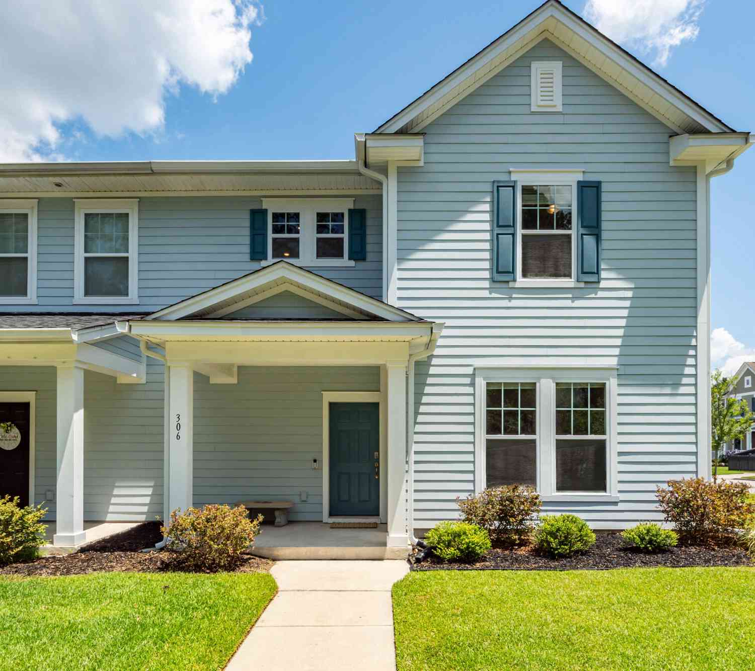 Townhouse For Sale - 306 Parish Farms Drive<br/> Summerville, SC 29483