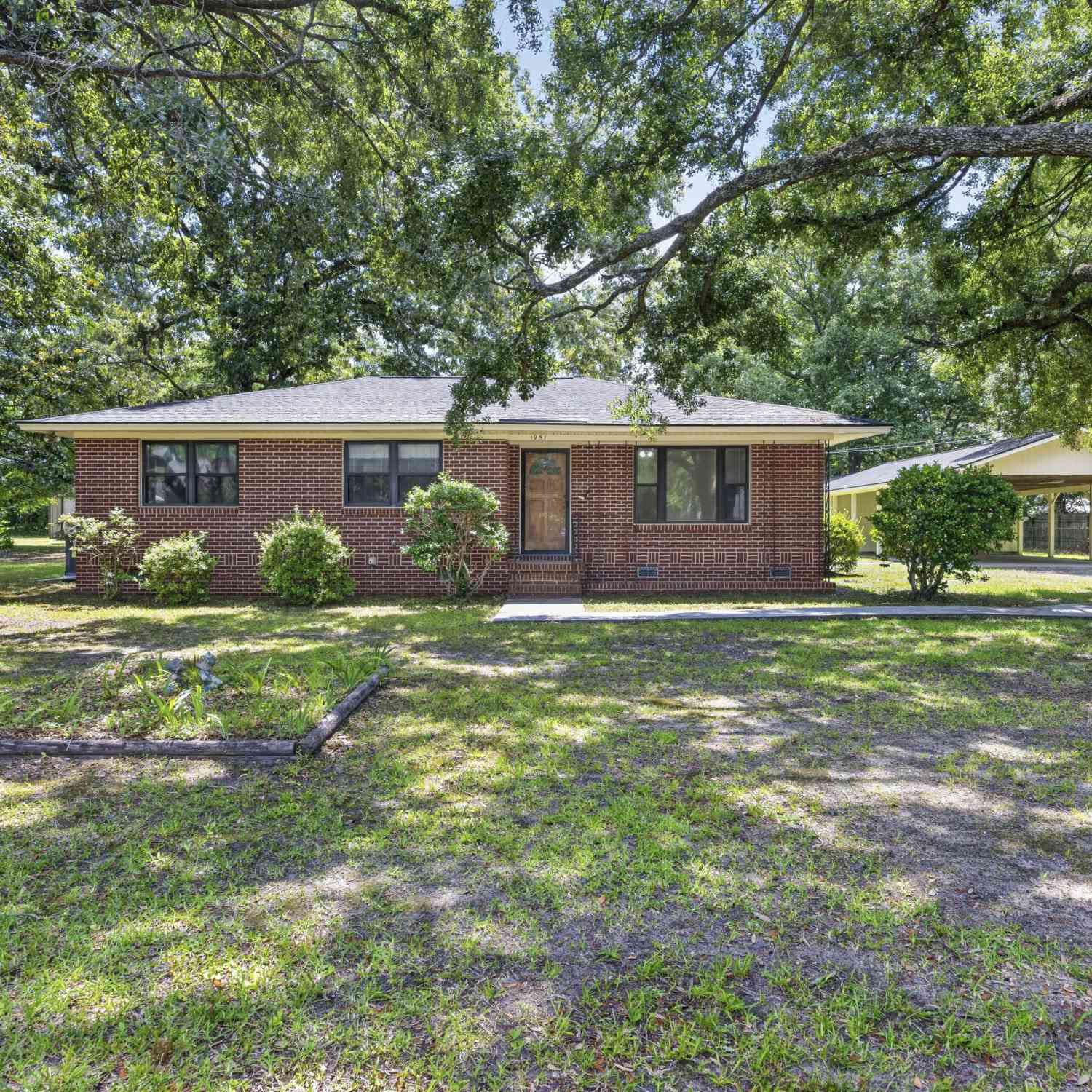 Homes For Sale - 1951 Fruitwood Avenue<br/> Charleston, SC 29414